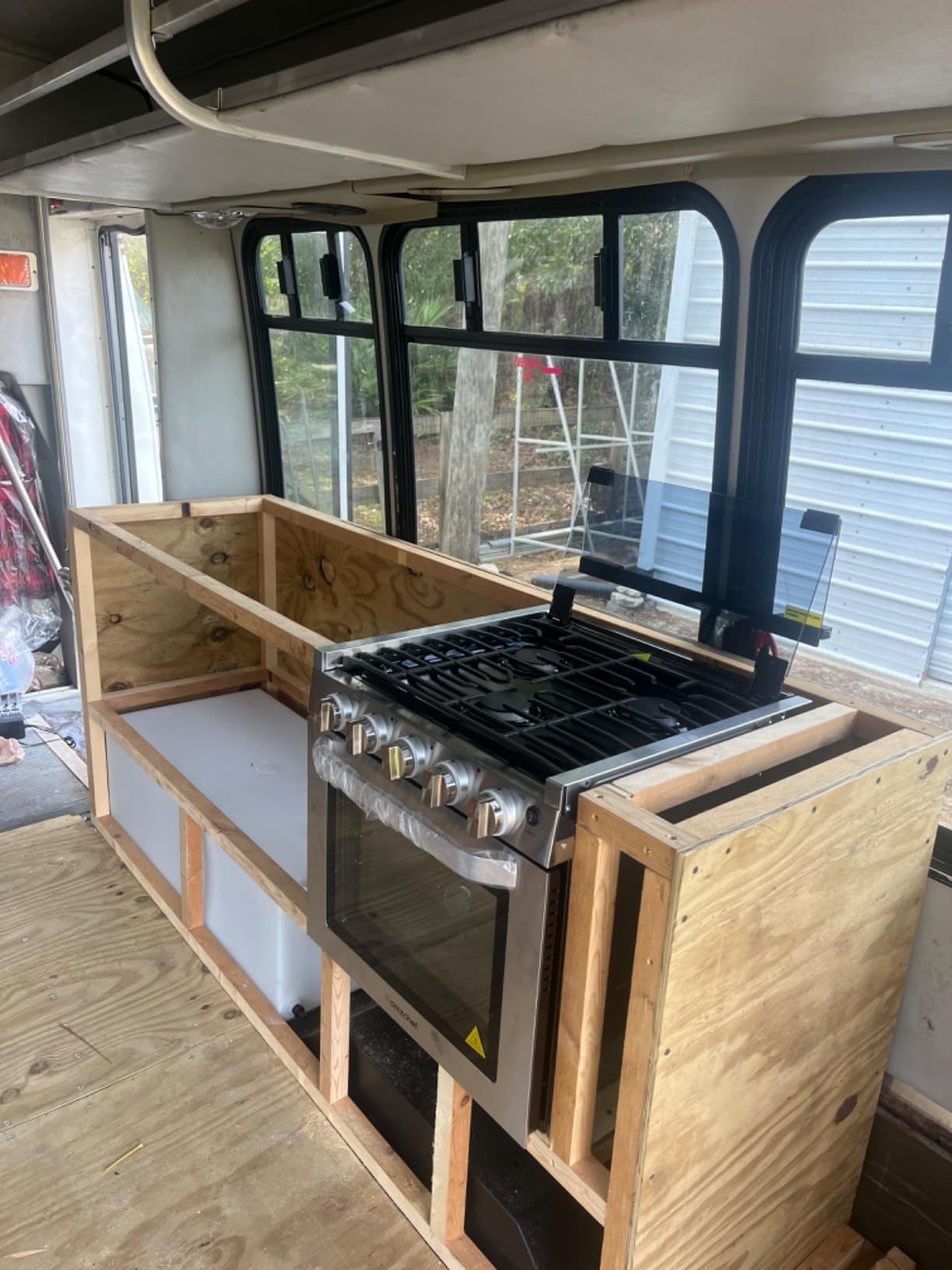 AMZCHEF 21 Inch RV Gas Range, 3 Burners 28,100 BTU Oven for RV/Camper/Trailer customer photo 2