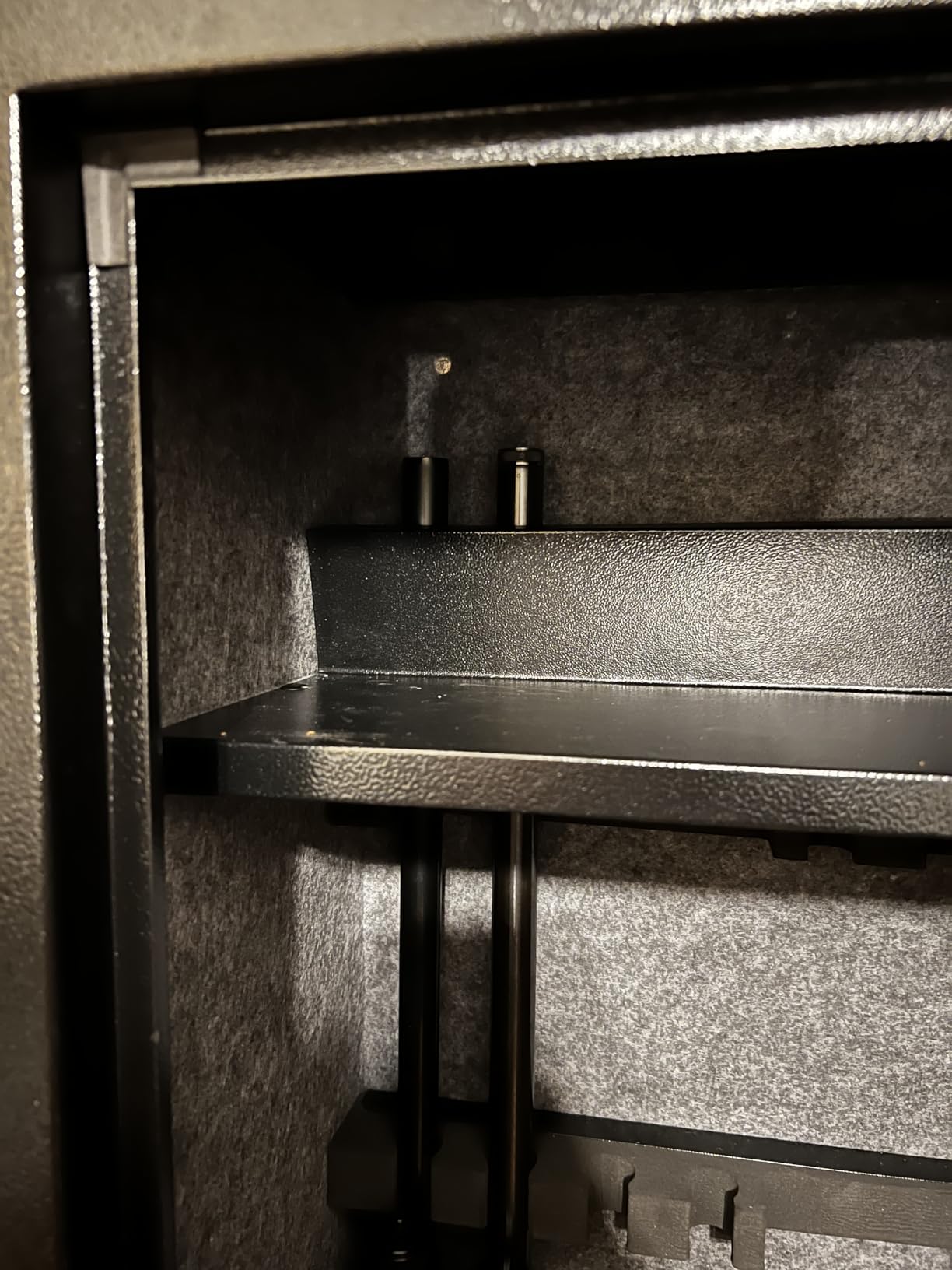 EMAXEE 8-15 Biometric Gun Safe Rifle, Large Gun Safes for Home Rifle and Pistols with Upgraded Panel and LED Light, Quick Access Fingerprint Gun Cabinet with Removable Shelf (No Assembly Required) customer photo 2