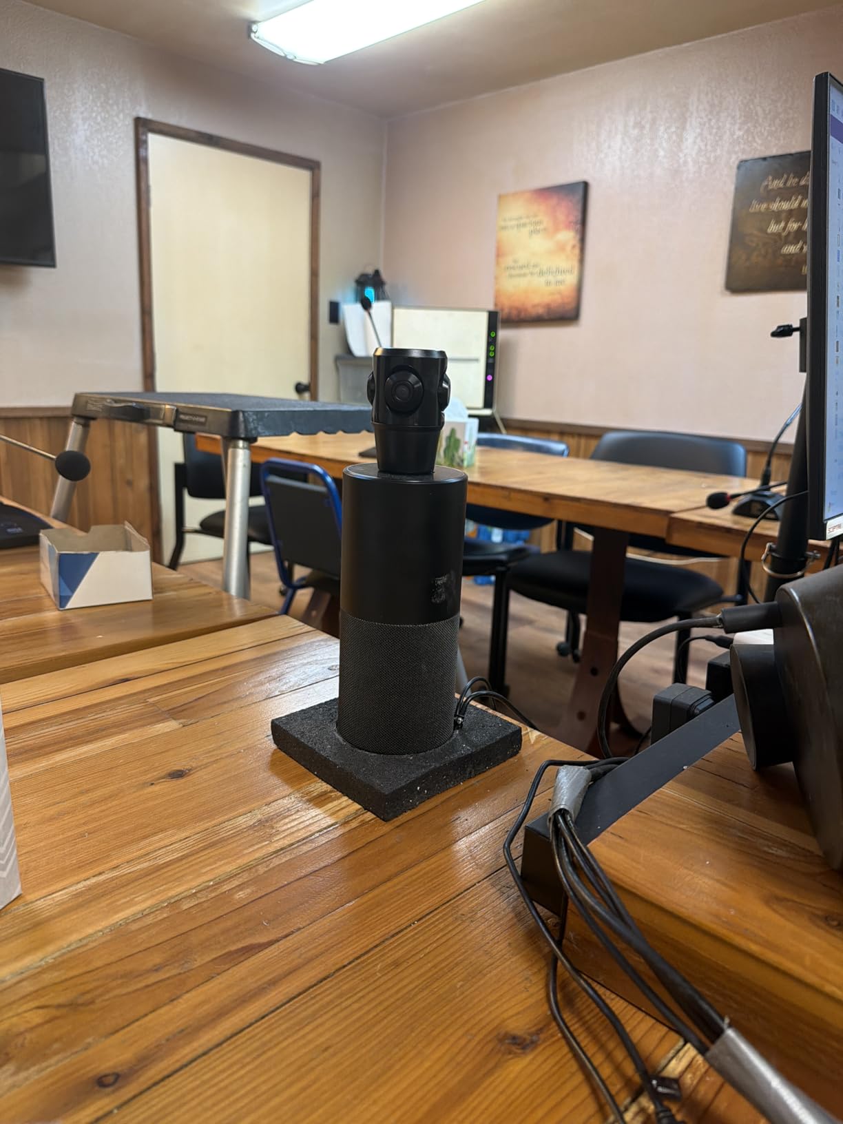 TOUCAN 360-Degree Video Conference Camera, 1080p HD Webcam with 4 Noise Reduction Mics, Speaker, AI Tracking, Works with Zoom, Google Voice, Microsoft Teams and More, for PC/Mac/Tablet customer photo 1