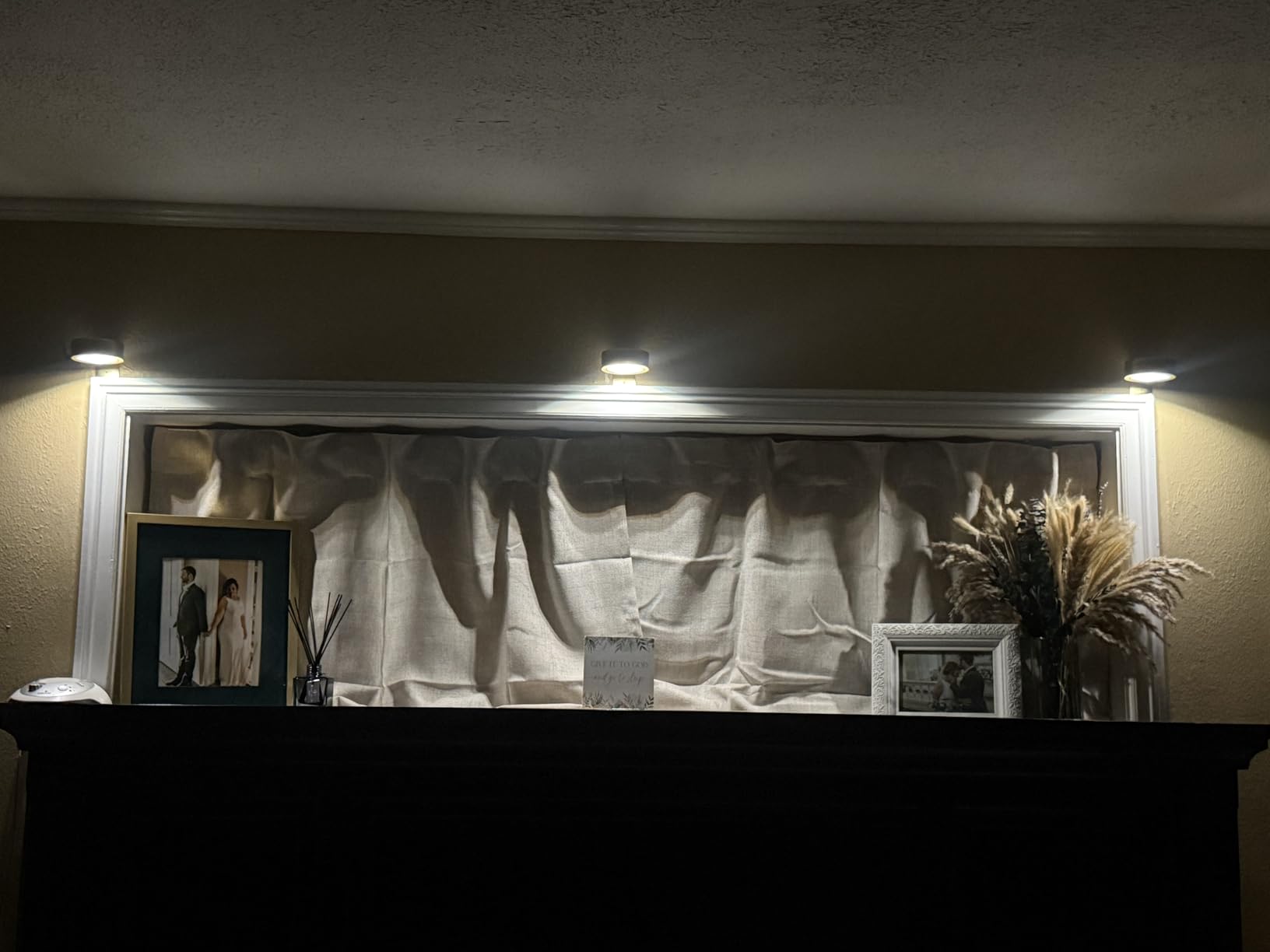 Picture Lights for Wall, Wireless Poster Lights Battery Operated, Gold customer photo 2