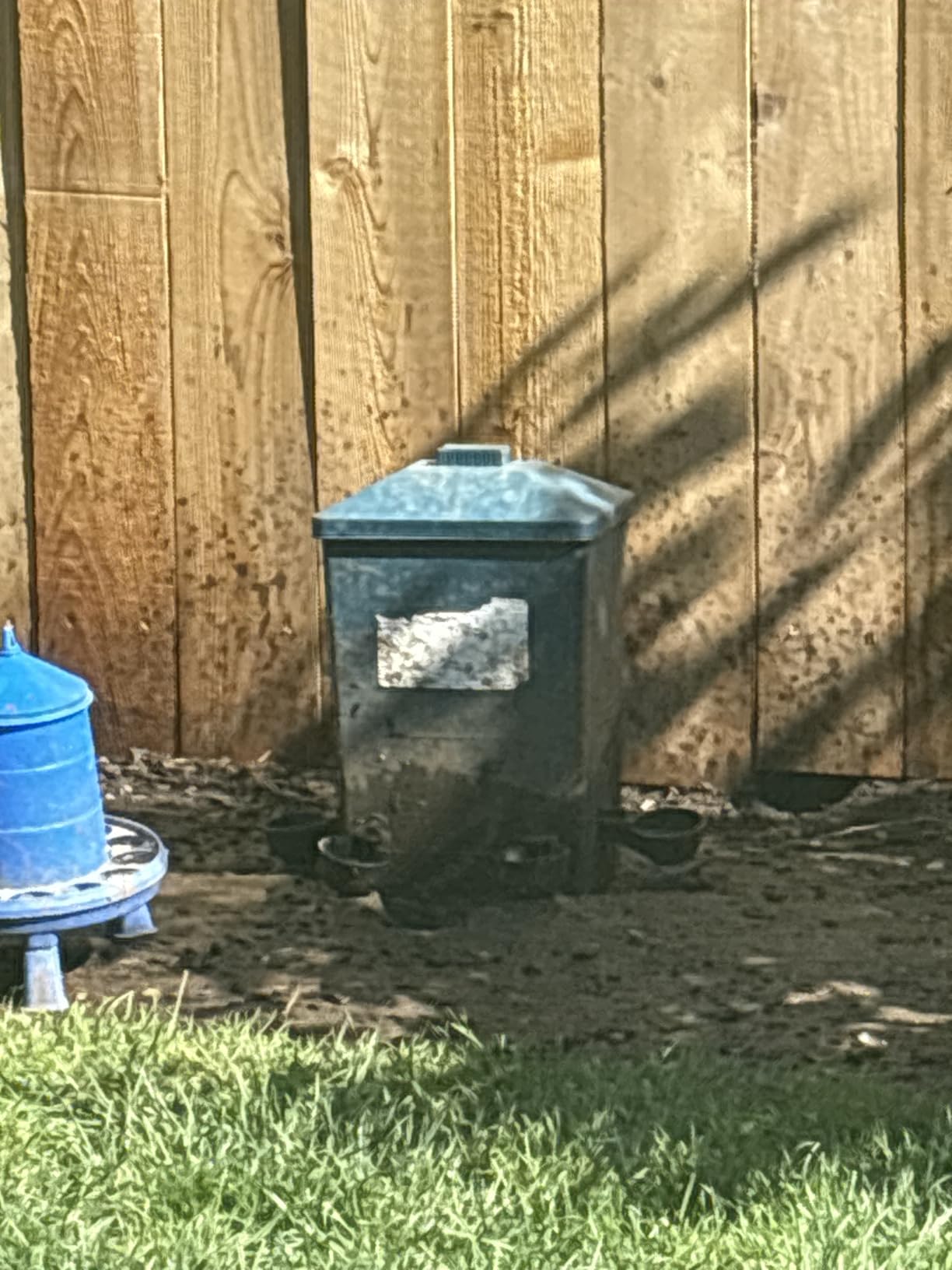 Automatic Port Chicken Feeder and Cup Waterer Set customer photo 2