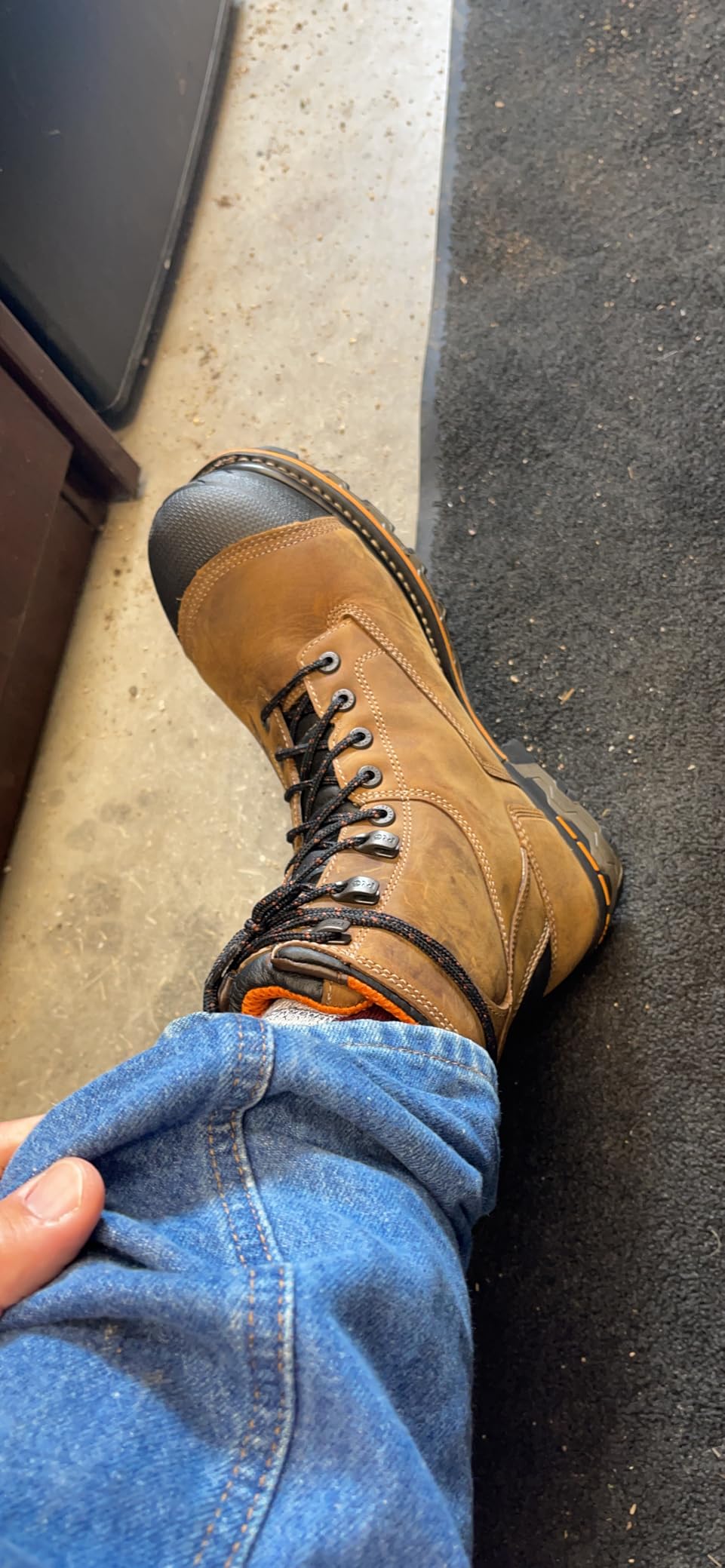 Timberland PRO Men's Boondock 8 Inch Composite Safety Toe Waterproof Work Boots customer photo 2