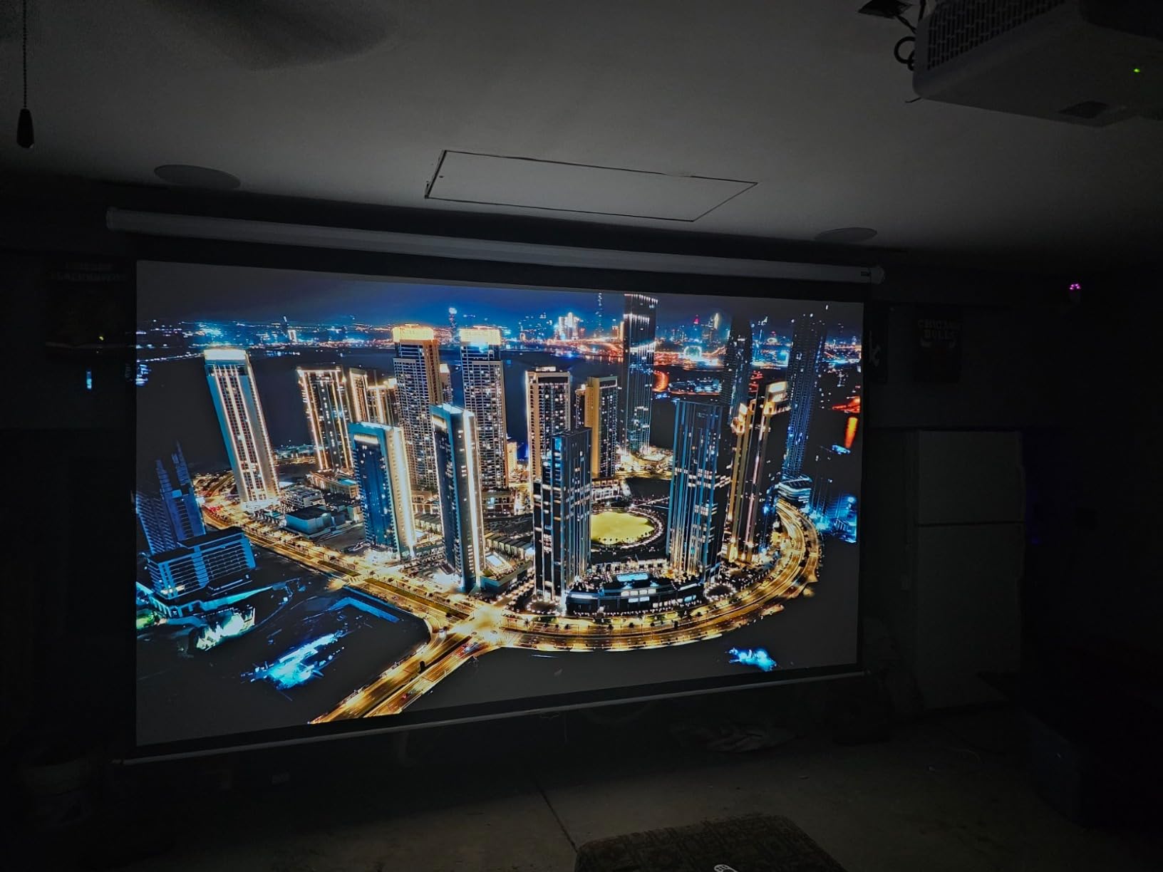 BenQ X500i True 4K HDR Short Throw Gaming Projector 2200 Lumens customer photo 2