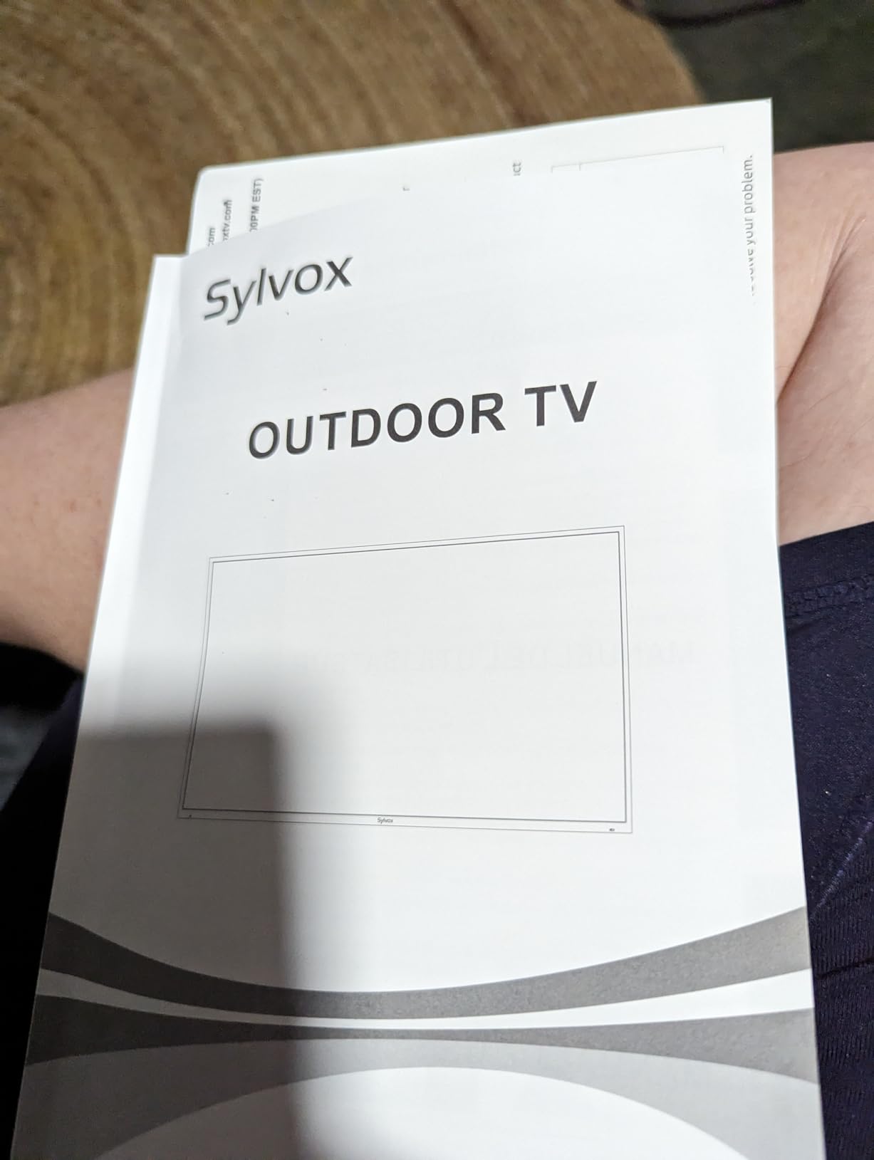 SYLVOX Smart Outdoor TV, 43 inch Outdoor Television Upgraded Google TV, 4K Weatherproof Outside TV, IP56 Waterproof, Google Assistant, Chromecast, 1000 nit Brightness for Partial Sun (Deck Pro 3.0) customer photo 1