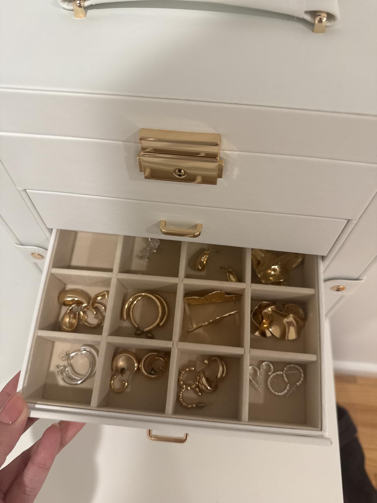 Homde Large Jewelry Box for Women: 5-Layer Organizer with Lock for Dresser | Separated Storage for Necklace Earring Ring Watch to Sort Daily Jewelry customer photo 1