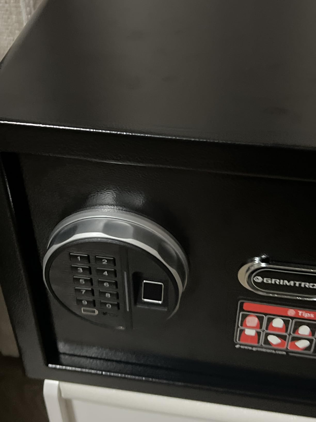Grimtron 20LB Biometric Safe with Fingerprint Lock, 3-8 Digit PIN, 0.80 cu.ft., Silent Mode, Backlit Keypad, 6.7M Combinations, Removable Shelf customer photo 2