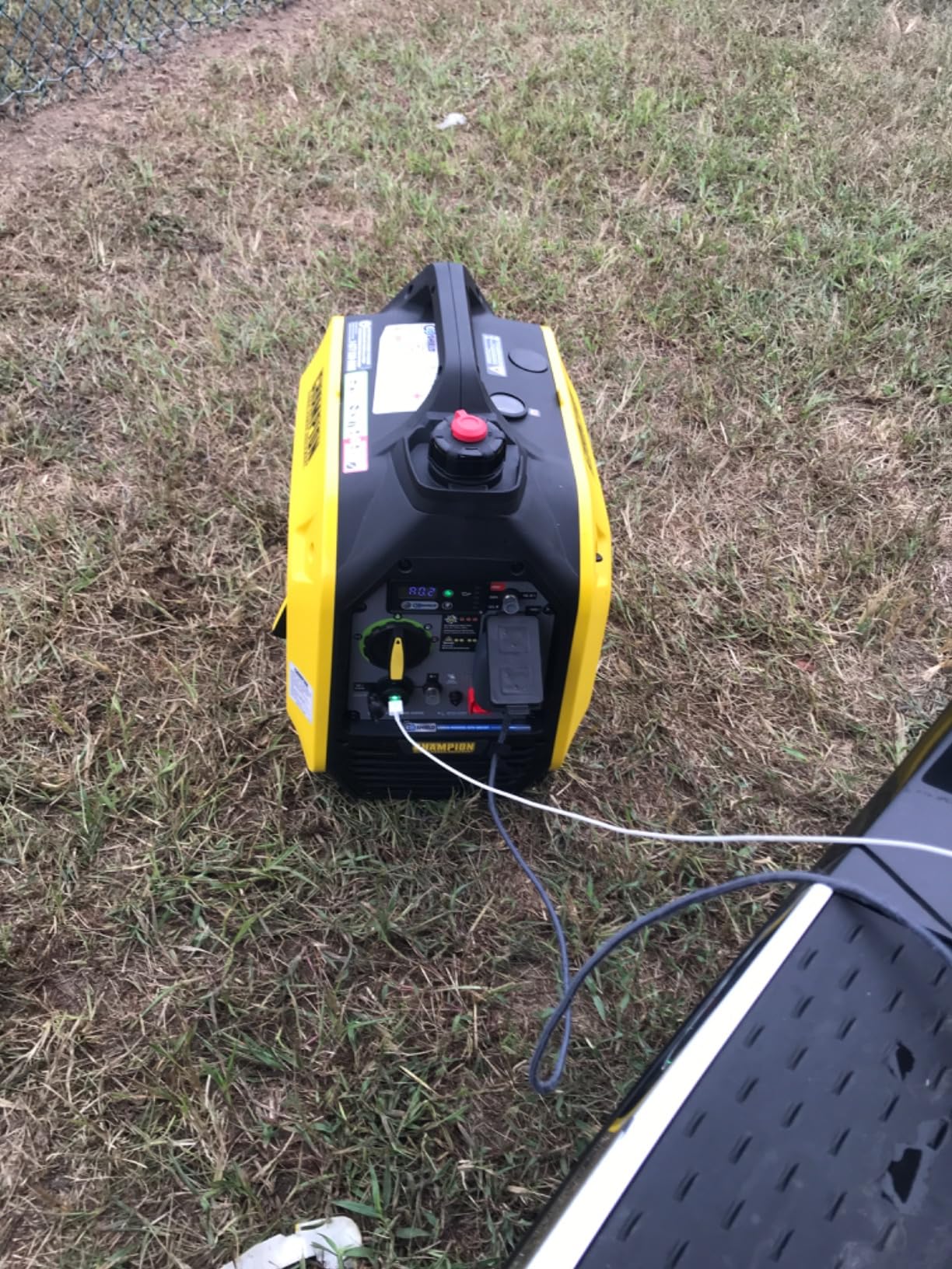 Champion 2500-Watt Ultralight Portable Inverter Generator customer photo 2