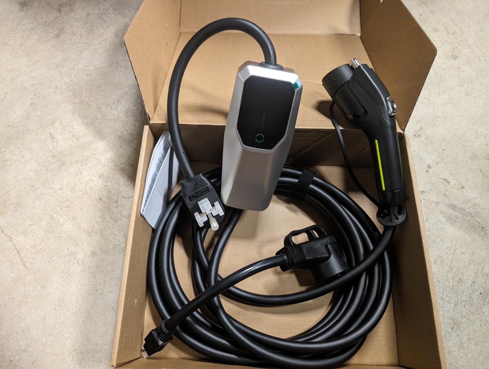 Junsun Portable Level 1 and Level 2 EV Charger 240V 32A (7.68kw) with 26ft Charging Cable NEMA 14-50 5-15 for SAE-J1772 Electric Vehicles Charging Station customer photo 2