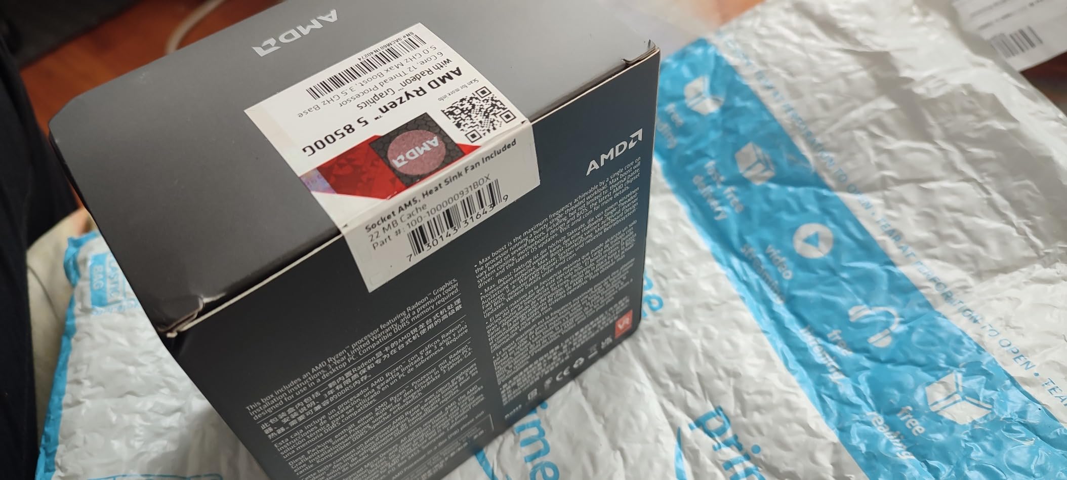 AMD Ryzen 5 8500G 6-Core, 12-Thread Desktop Processor customer photo 1