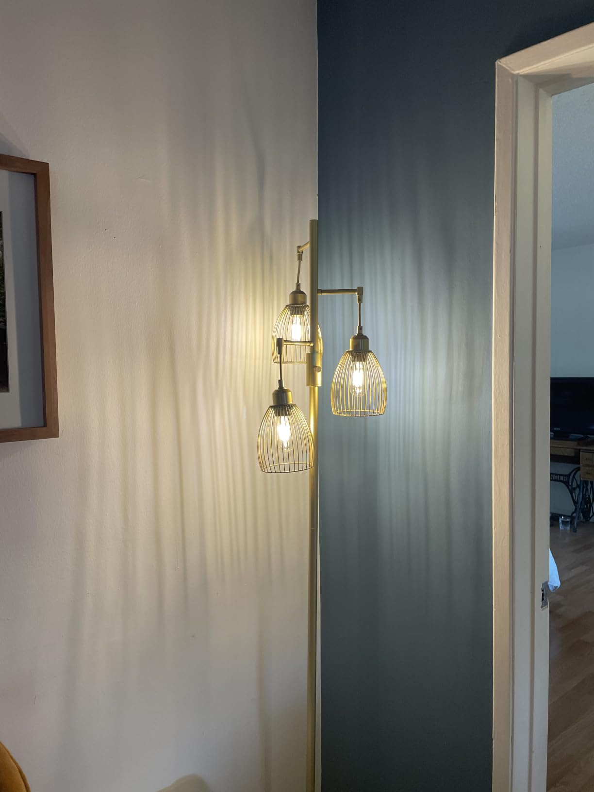 Dimmable Floor Lamp, Industrial Floor Lamps for Living Room, Antique Brass Tree Lamp Standing Lamp Tall Lamps with 3 Elegant Teardrop Cage Head & 800 Lumens LED Bulbs for Living Room Bedroom Office customer photo 2