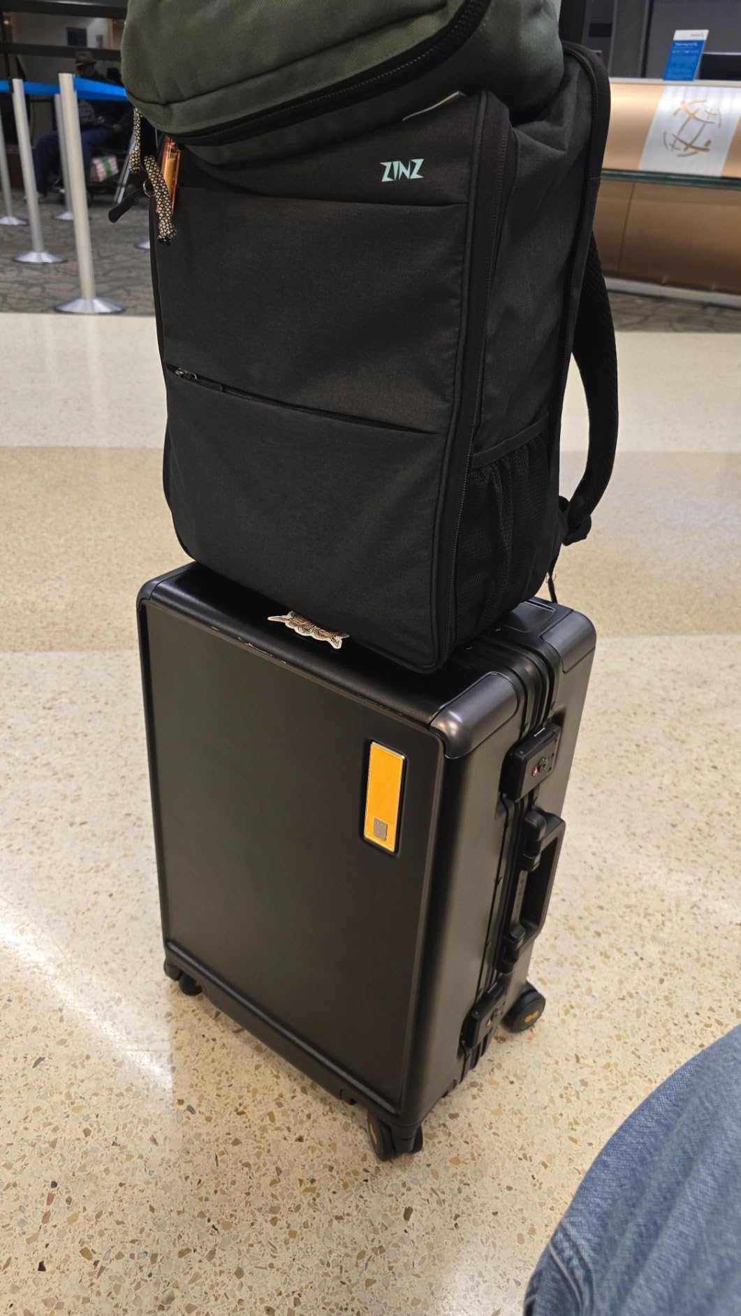 LEVEL8 Zipperless Carry On Luggage Airline Approved with Aluminum Frame, Hard Shell Suitcase with Spinner Wheels, Metal Checked Luggage with Double Tsa Locks, 20 Inch, Grey customer photo 2