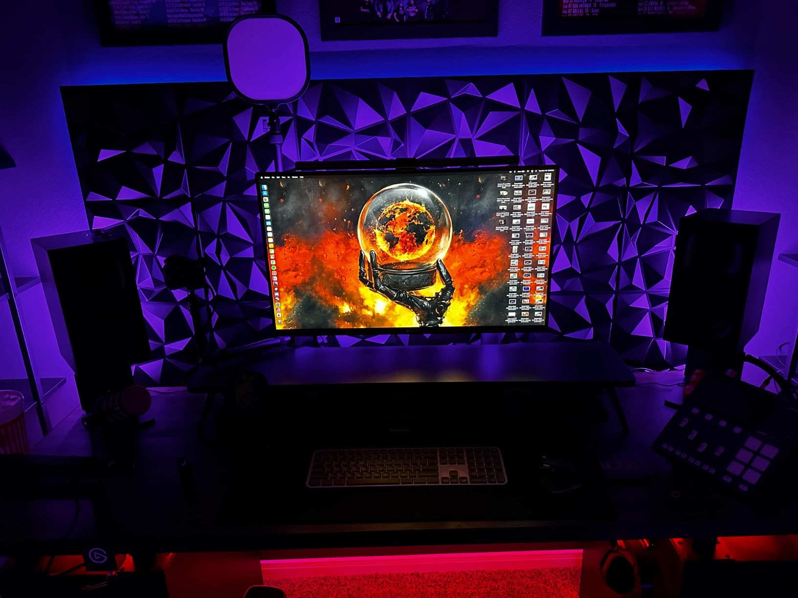 Quntis Monitor Light Bar with Remote, 20.1'' Dual Light Screen Light Bar, Sliding Weighted Clip Fit for All Screens, Adjustable Stepless Dimming, Eye Caring No Glare Gaming Work Desk Lamp, Gray customer photo 1