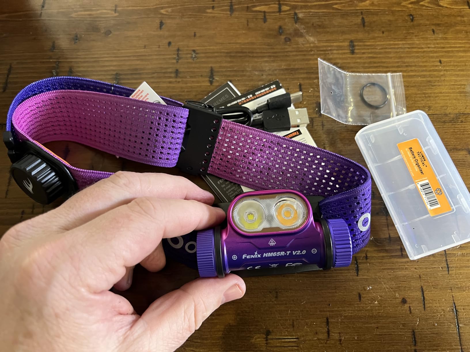 Fenix HM65R-T V2.0 Running Headlamp, 1600 Lumen White Light and Warm White Dual Beams, USB-C Rechargeable, Lightweight Long Runtime for Trail Running, with Organizer (Black) customer photo 1