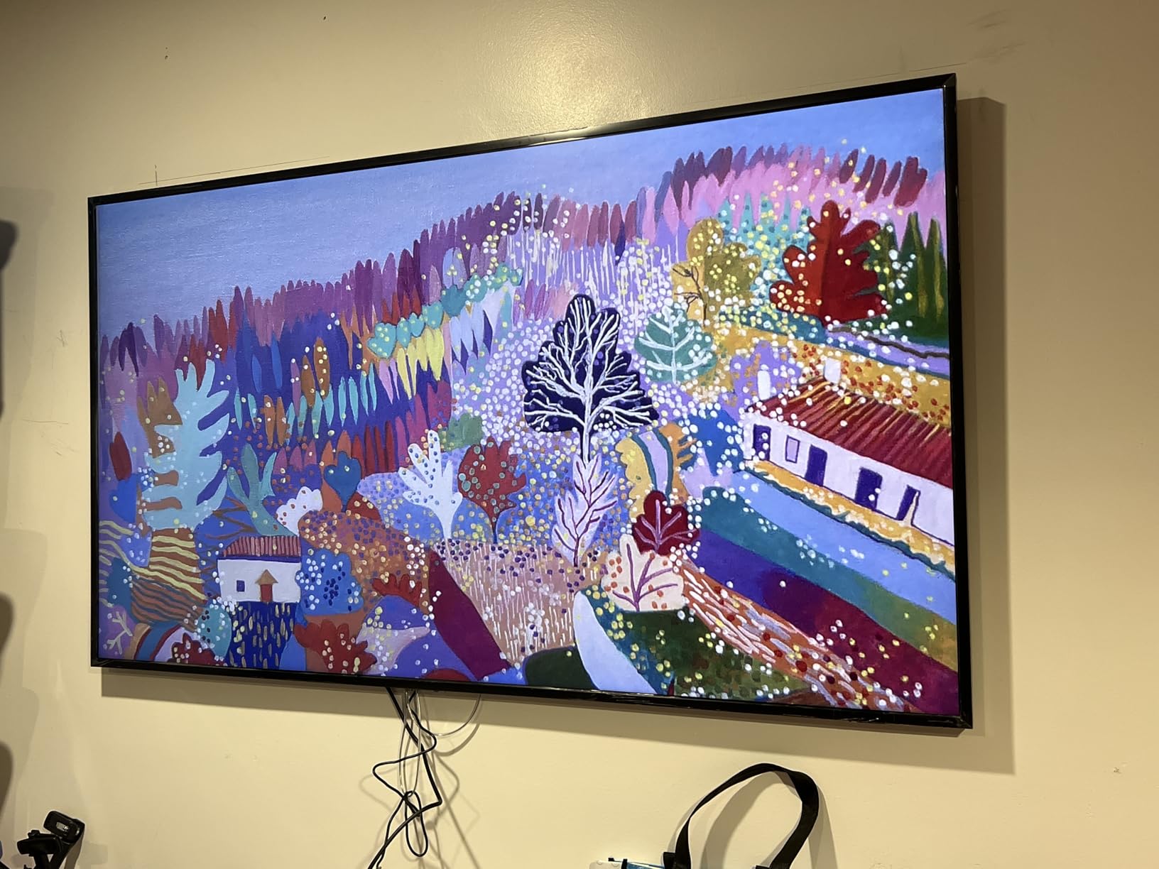 Samsung 85-Inch Class QLED 4K LS03D The Frame Series Quantum HDR Smart TV w/Dolby Atmos, Art Mode, Anti-Reflection, Customizable Frame, Slim Fit Wall Mount with Alexa Built-in (QN85LS03D, 2024 Model) customer photo 2