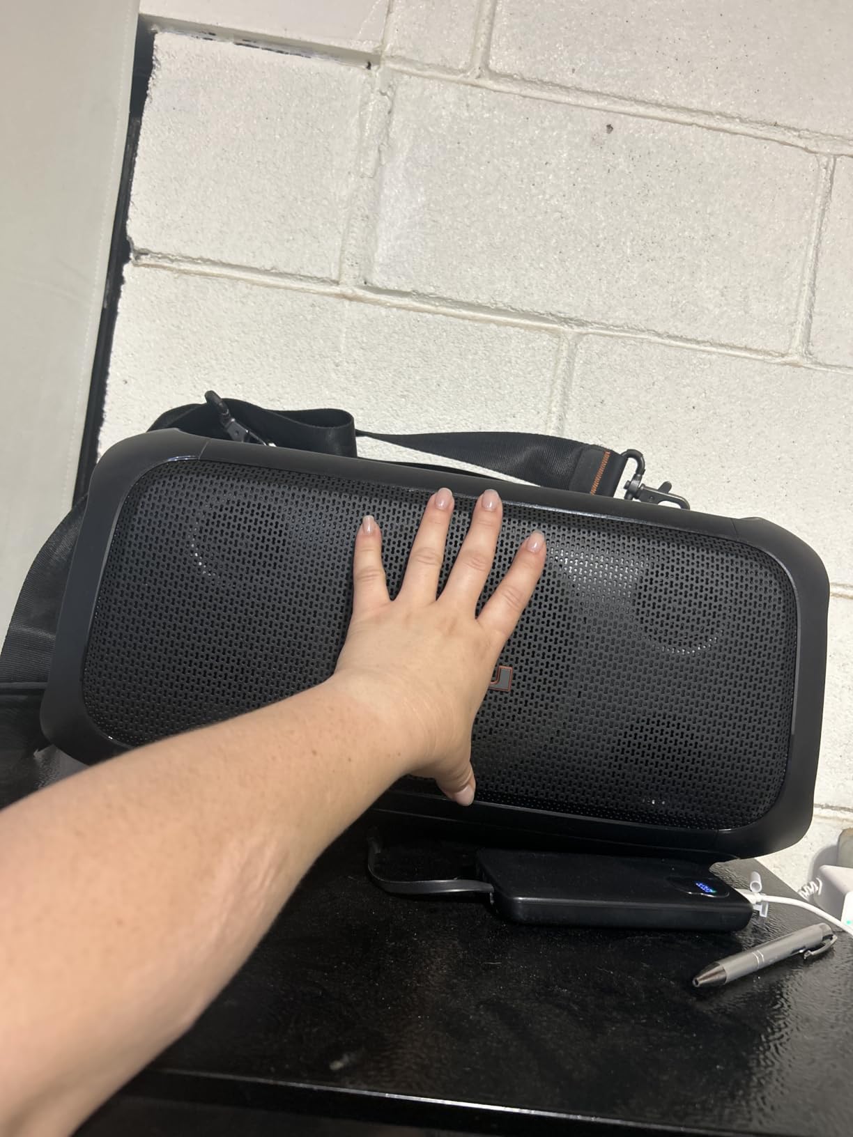JBL PartyBox On-the-Go Essential - Portable Party Speaker - Black customer photo 2