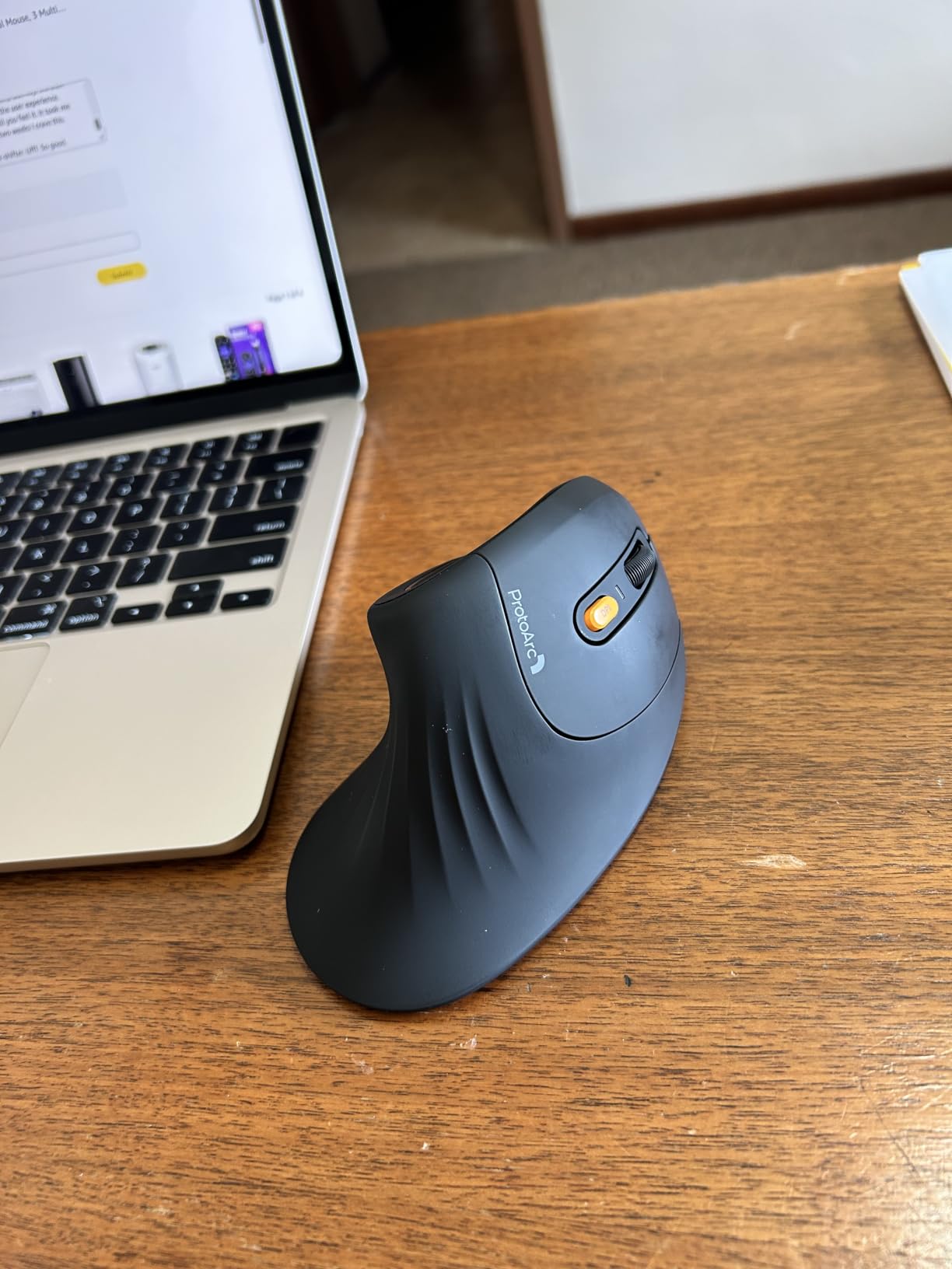 ProtoArc EM11 NL Wireless Ergonomic Vertical Mouse, Rechargeable, Black customer photo 1