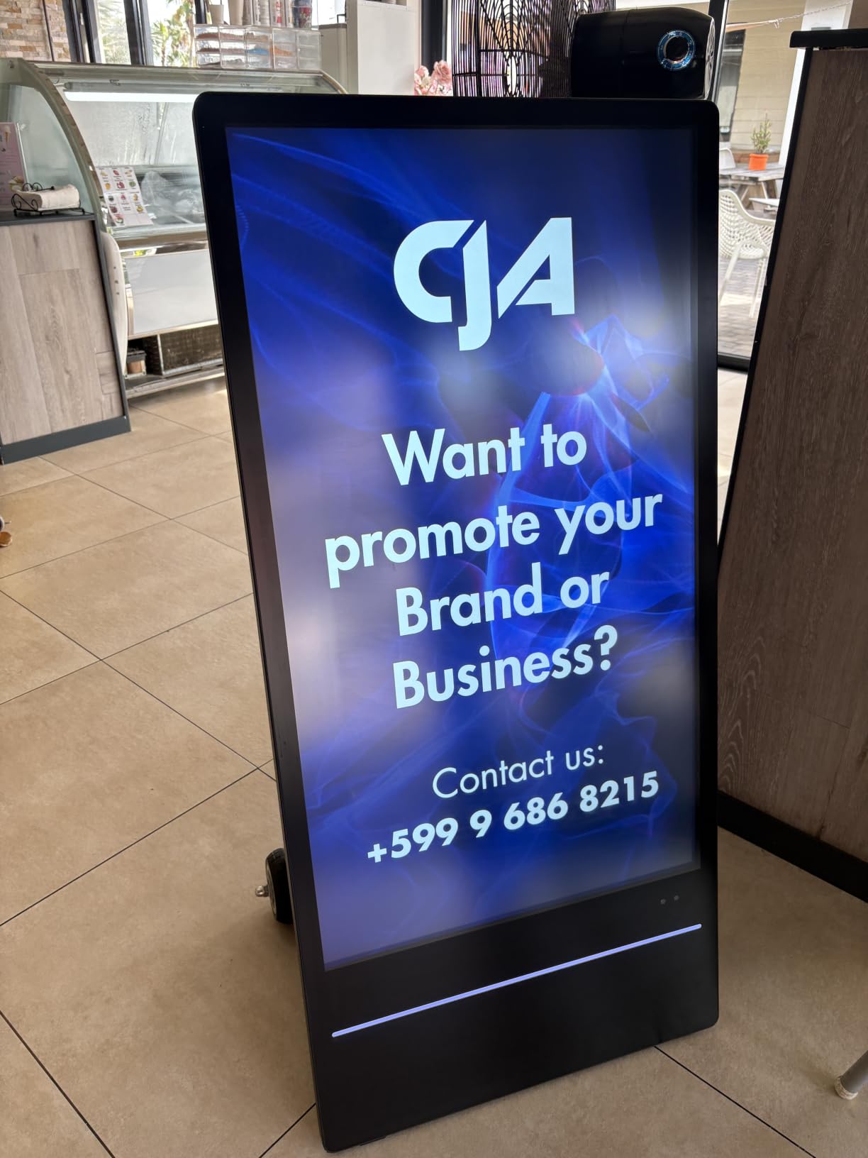 43 inch Outdoor Mobile Digital Signage Display, LCD IP65 Waterproof Advertising Display Kiosk with Rechargeable Battery, Brightness Auto-Adjustment and Impact Resistant Screen customer photo 2