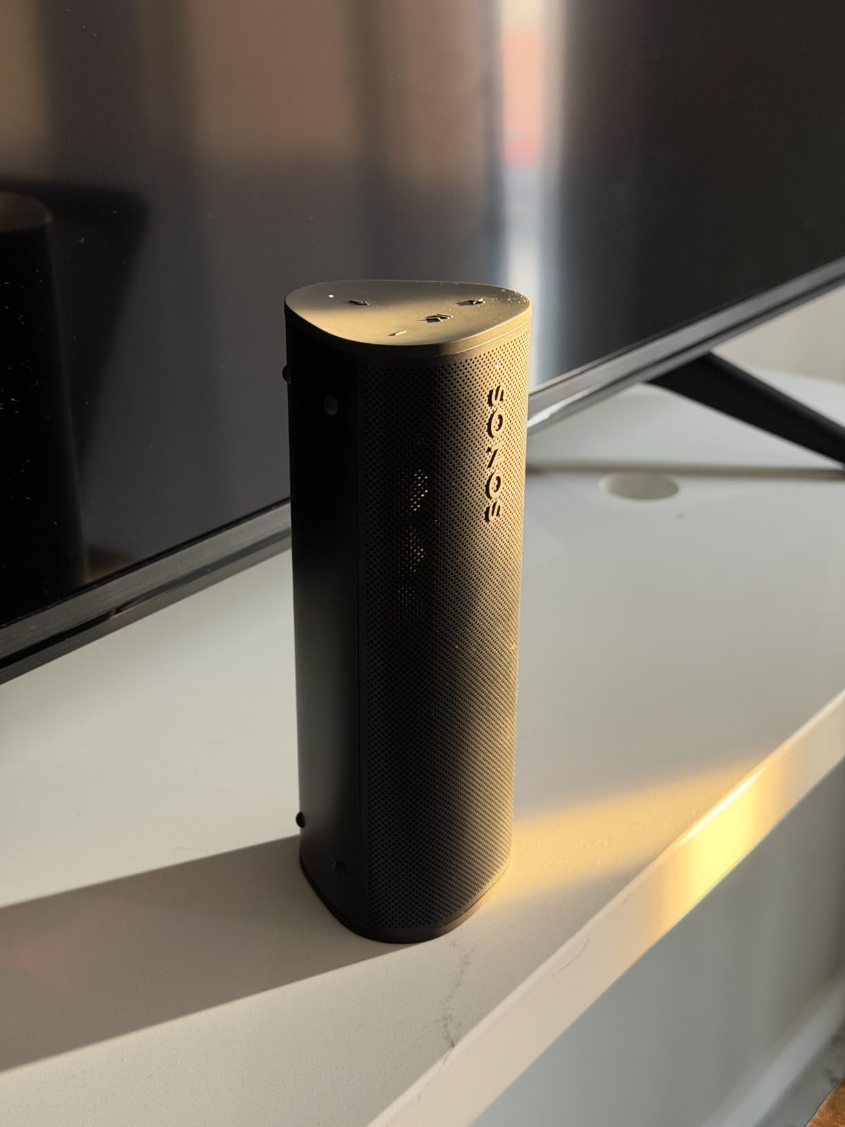 Sonos Roam 2 - Black - Portable Waterproof Bluetooth Speaker | 10-Hr Battery | IP67 Waterproof | WiFi & AirPlay 2 | Works with Sonos System customer photo 1