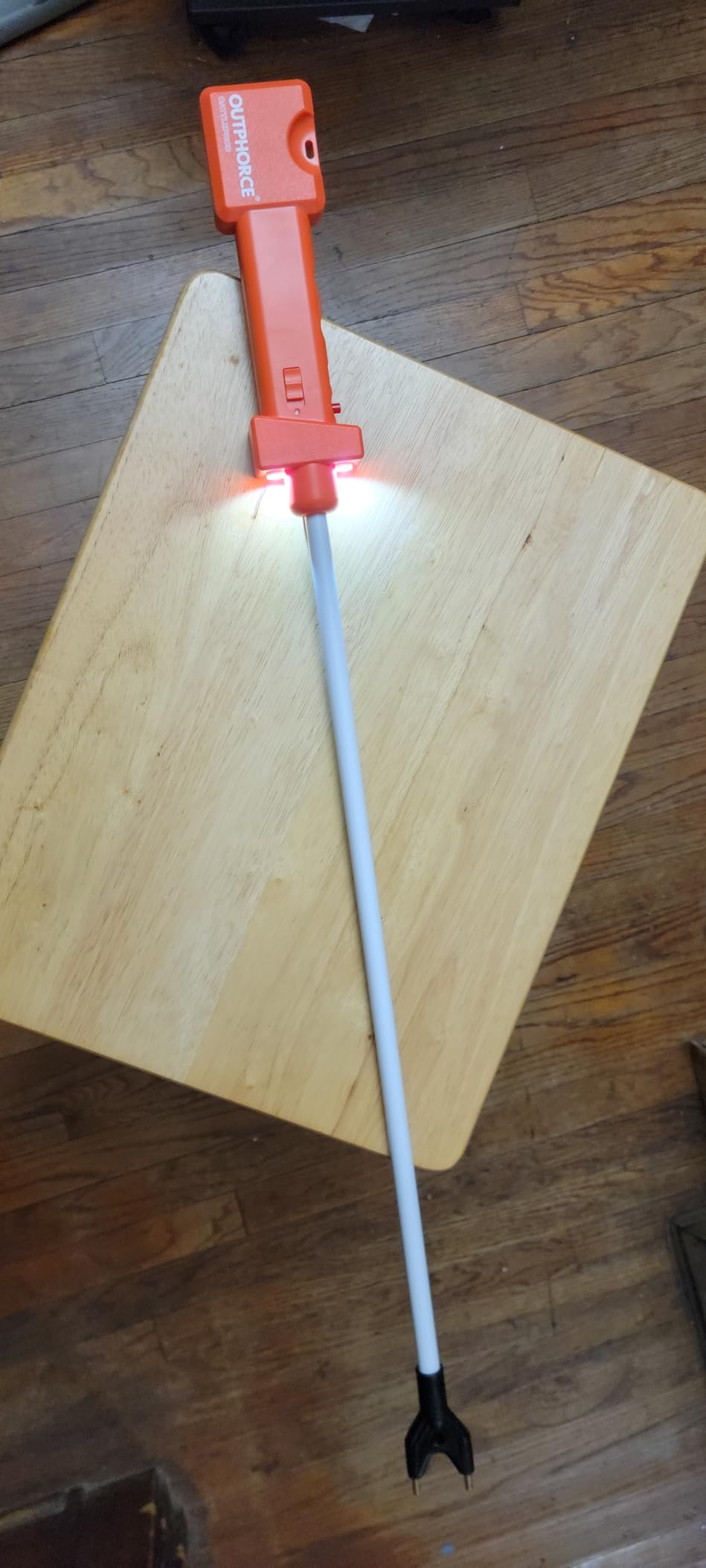 Cattle Prod, Rechargeable Electric Livestock Prod with 2 LED Lights, Waterproof Animal Prod for Livestock Management and Farm Ranch Herding, Cattle Prod with Flexible Shaft for Cows, Hogs, Dogs, Goats customer photo 2