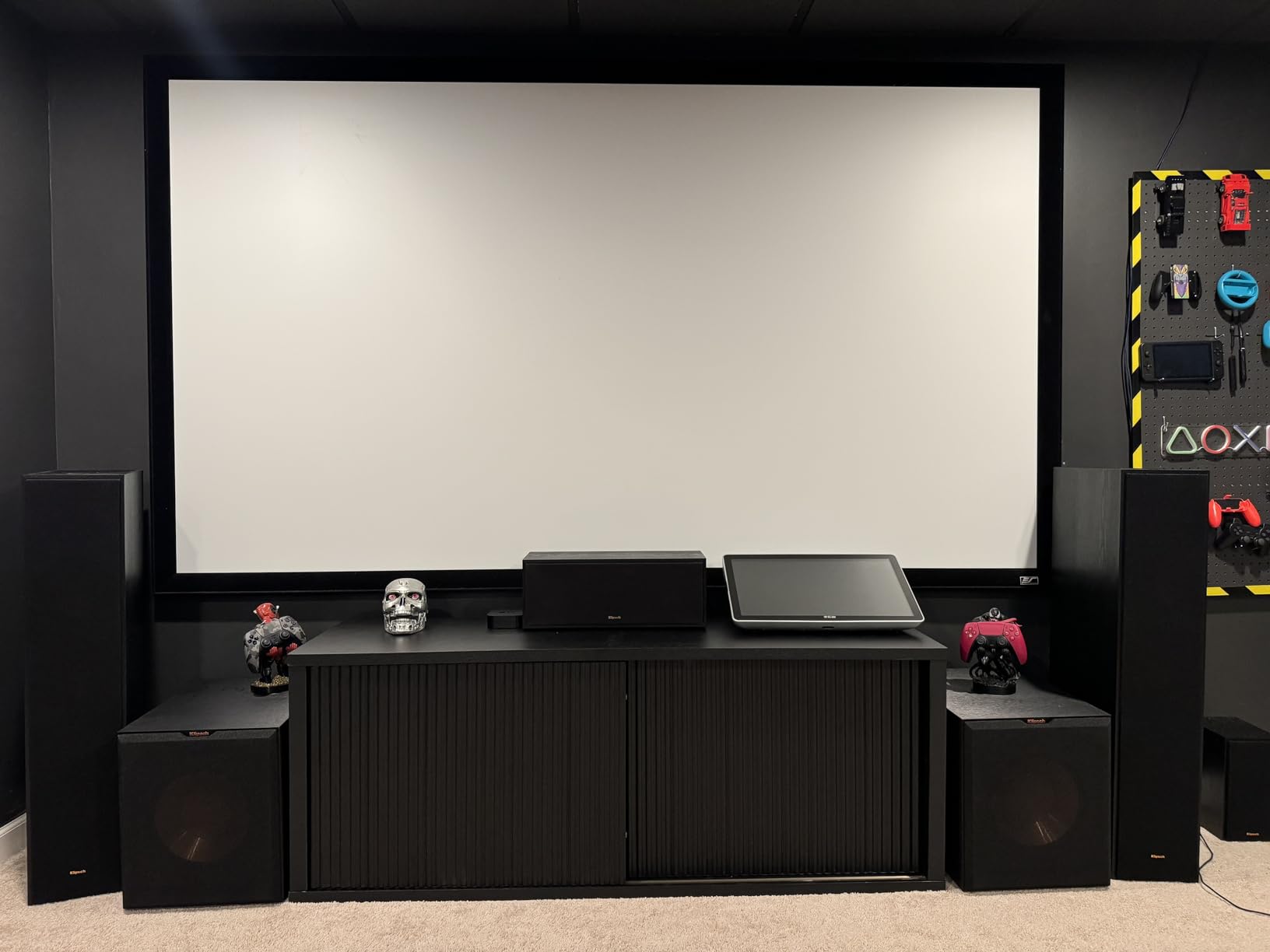 Klipsch Reference 5.2 Home Theater System, Bundle 2X R-625FA Floorstanding 2X R-12SW Subwoofer, R-52C Center, R-41M Bookshelf Speakers, and Yamaha RX-A2AB 7.2-Channel AV Receiver customer photo 2