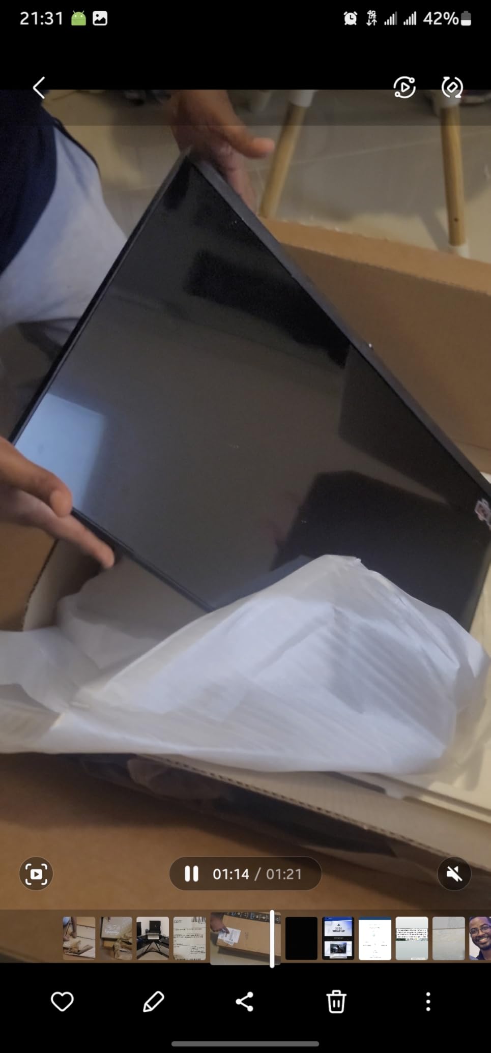 SAMSUNG 27-Inch ViewFinity S7 (S70D) Series 4K UHD High Resolution Monitor with HDR10, Multiple Ports, Easy Setup Stand, Advanced Eye Care, LS27D702EANXGO, 2024 customer photo 1