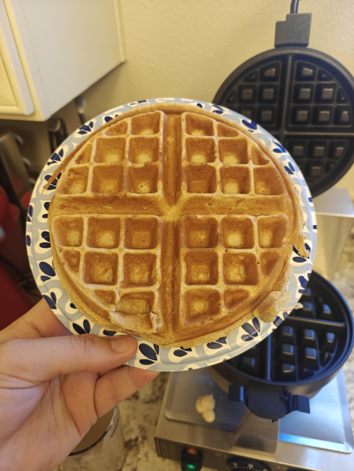 Commercial Waffle Maker, Professional Belgian Waffle Maker Round Waffle Iron Non-Stick 180° rotary Waffle Iron Machine With Temp and Time Control, for Restaurant Bakeries Kitchen Home 110V 1300W customer photo 1