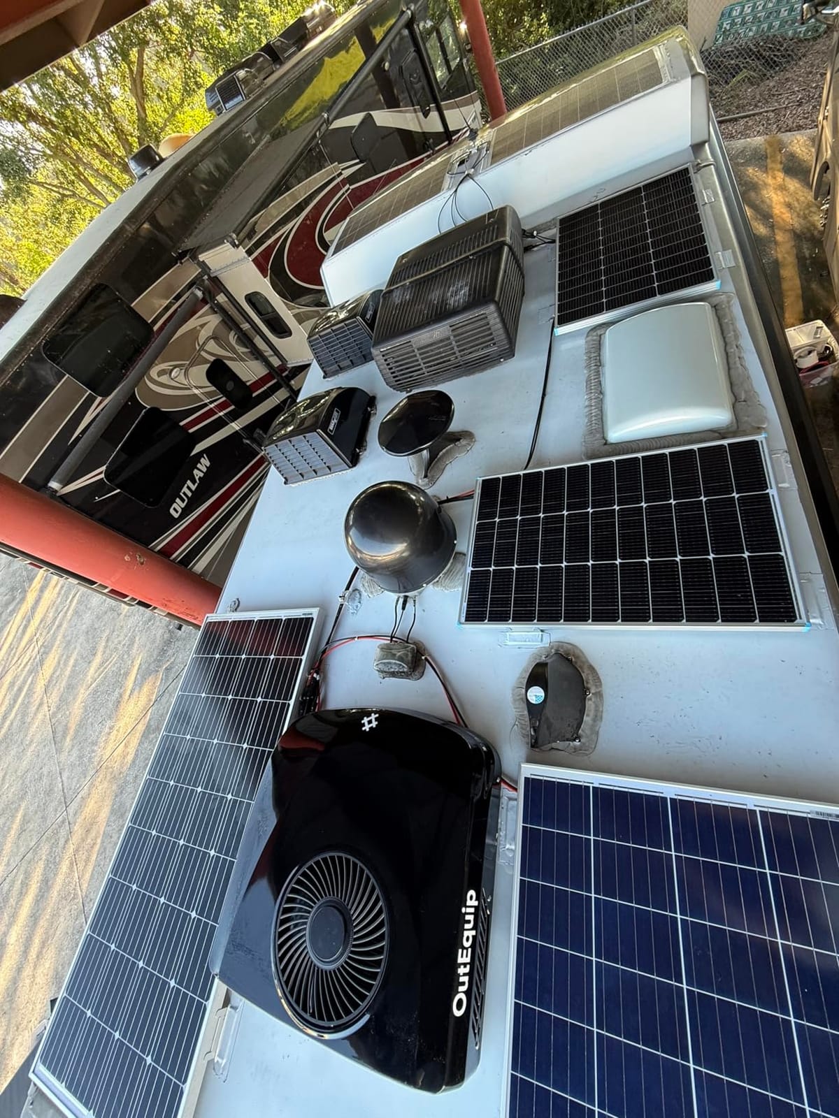 Renogy Solar Panel 100 Watt N-Type, 16BB 25% High-Efficiency | 100W Solar Panel for RV, Upgraded Smaller & Lighter Design, Save Space on RV, Marine, Boat, Trailer, Roof & Off-Grid, IP67 customer photo 1
