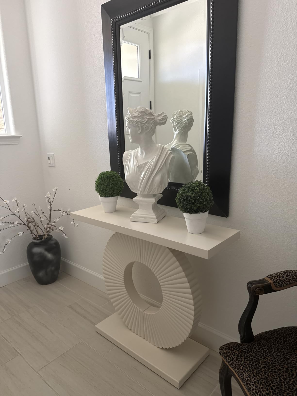 Tribesigns Modern Console Table with Geometric Base, 40 inch Wood Entryway Table Sofa Table Narrow Long, Contemporary Accent Table for Living Room, Entryway, Hallway, Black customer photo 2