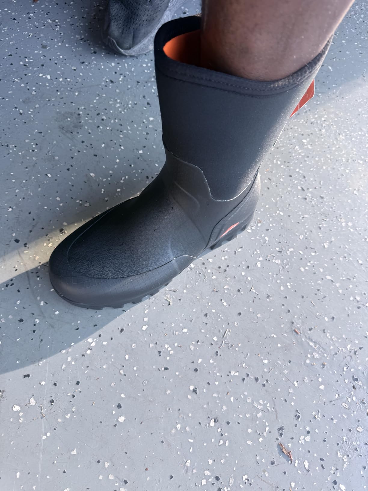 Showave Men's Rubber Boots Waterproof Rain Boots Mud Boot Comfy Sports Sole customer photo 2