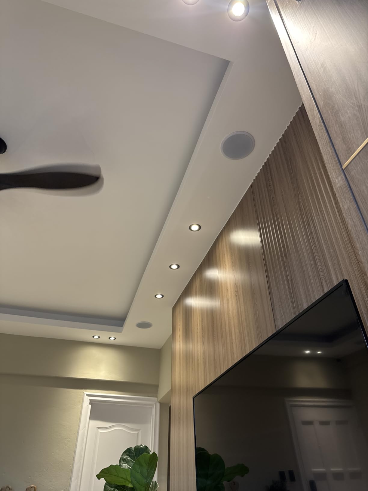 VEVOR 4 PCs 6.5'' Bluetooth Ceiling Speakers, 600W Flush Mount Ceiling & in-Wall Speaker System with 8Ω Impedance 89dB Sensitivity, for Home Kitchen Living Room Bedroom or Covered Outdoor Porches customer photo 2
