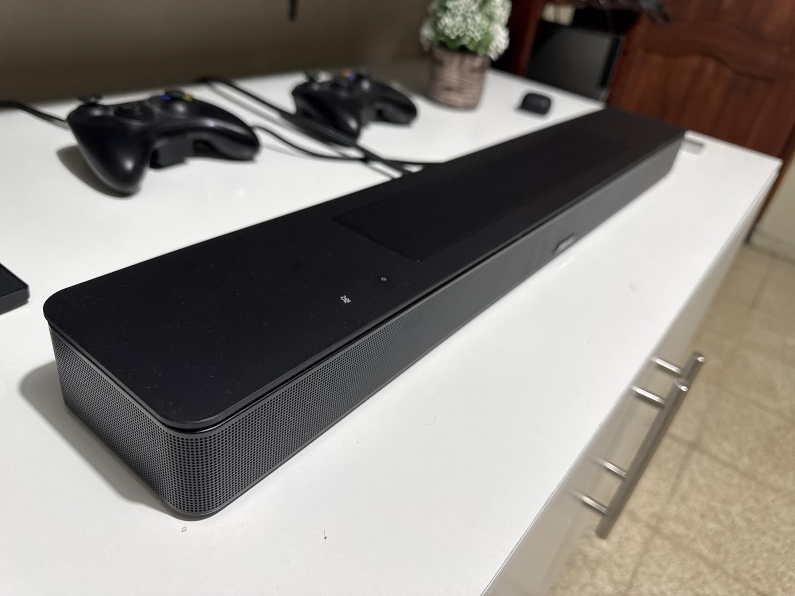 Bose Smart Dolby Atmos Soundbar, All-in-One Soundbar for TV, A.I. Dialogue Mode, Voice Control and Amazon Alexa Built-in, Supports Bluetooth/AirPlay/Spotify Connect/Chromecast, Black customer photo 1
