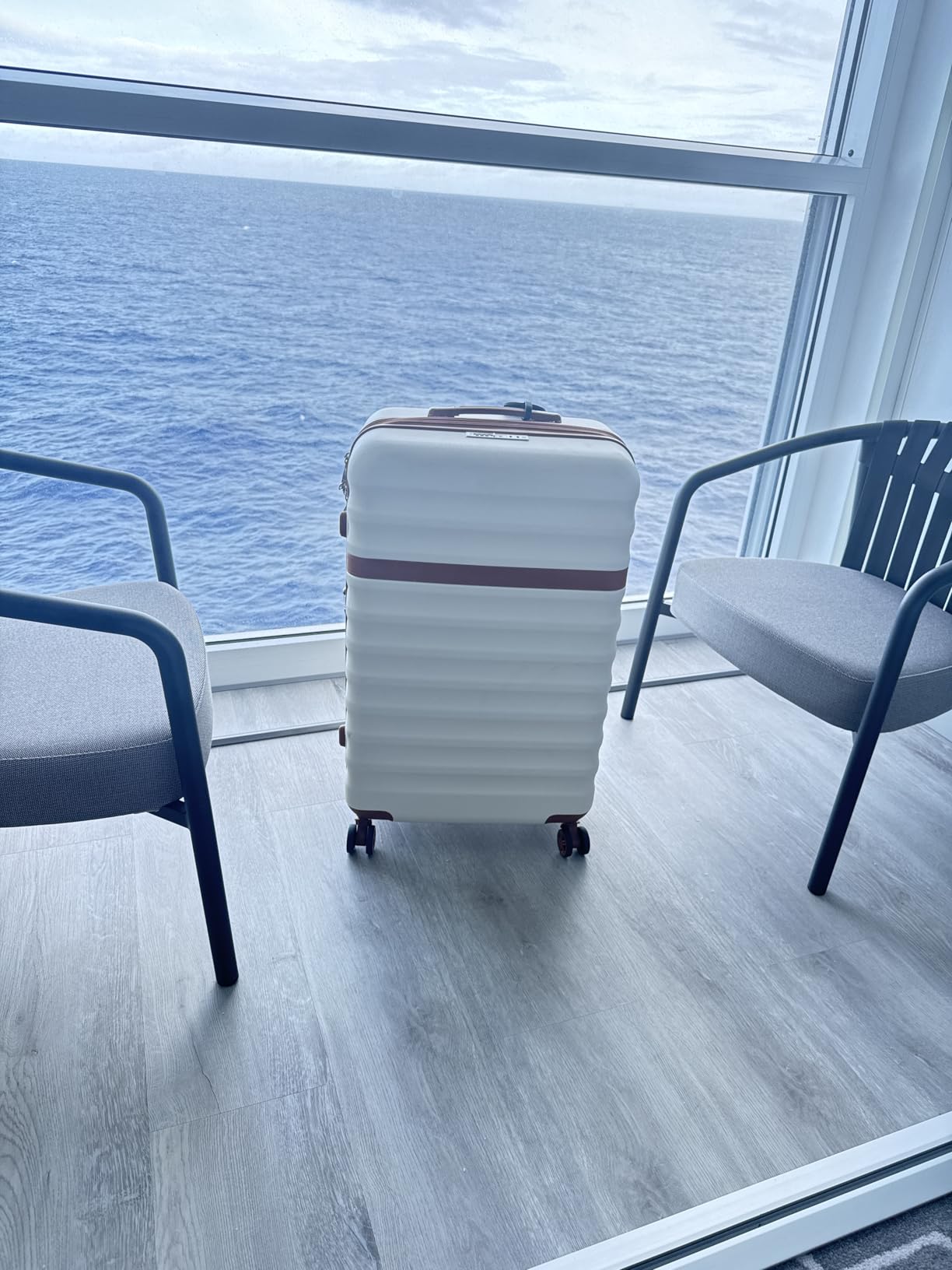 Checked Luggage 28in Expandable Hardside TSA Lock Cream customer photo 2