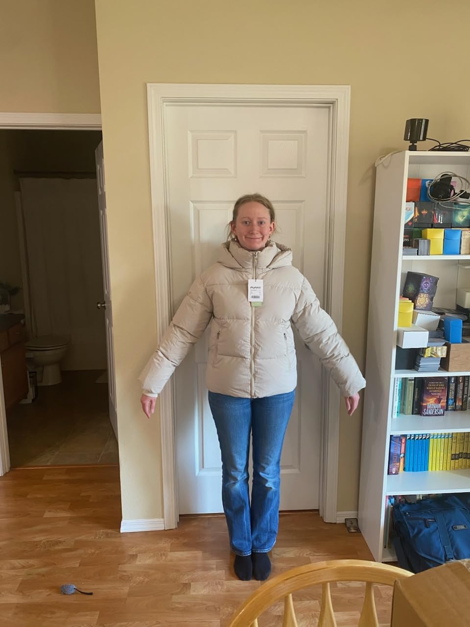PUFFIT Women's Cropped Puffer Jackets, Warm Winter Jacket with Removable Hood, Zipped Pockets, Short Ladies Quilted Coat customer photo 2