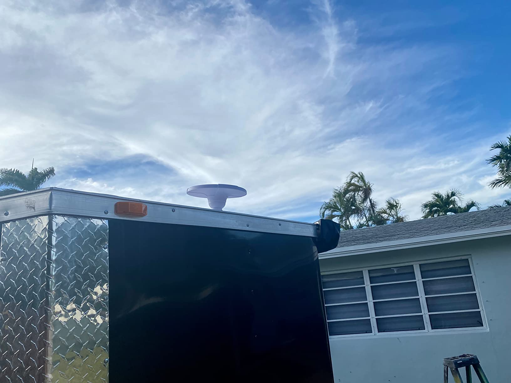 Outdoor RV TV Antenna for Camper, Digital 4K HDTV RV Antenna Roof Mount customer photo 2