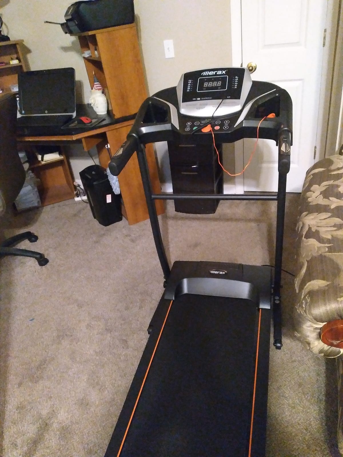 Merax Treadmills for Home 3.0HP Quiet Foldable Treadmill with 15% Incline, Portable Walking Pad with Handle Bar, Walking Pad Treadmill with 300 LBS Capacity, Bluetooth and Heart Rate Sensors customer photo 1