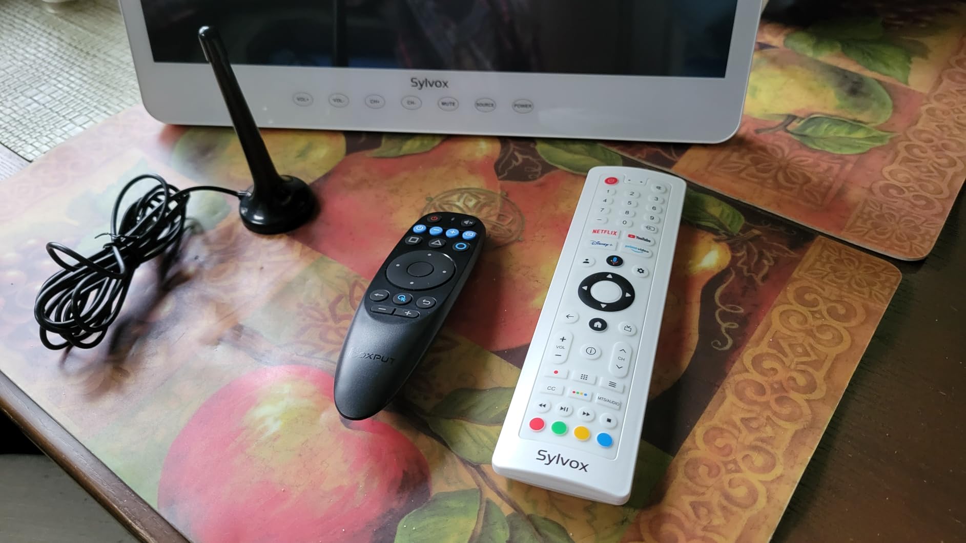 SYLVOX 15.6'' Portable Smart TV, 12 Volt Google TV, IP66 Waterproof Rating customer photo 2
