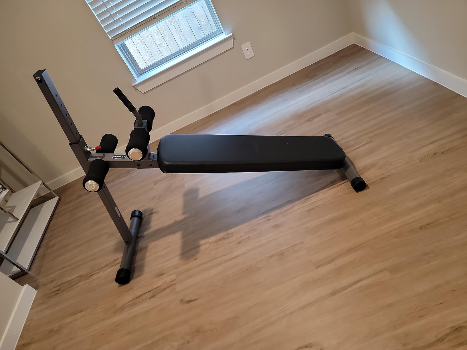 XMARK Adjustable Decline Abdominal Sit-up Bench, 12 Resistance Levels, Gray or Black customer photo 2