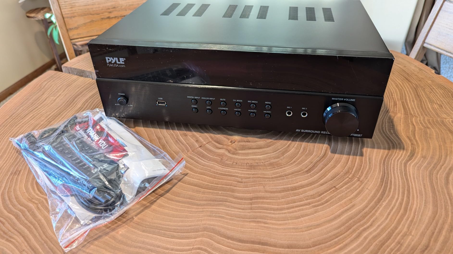 Pyle Bluetooth Home Theater Receiver Hi Fi Stereo System - 7.2 Channel Surround Sound Amplifier Entertainment System with ARC Support, MP3/USB/DAC/FM Radio, PMPO: 1200MAX - PT885BT customer photo 1