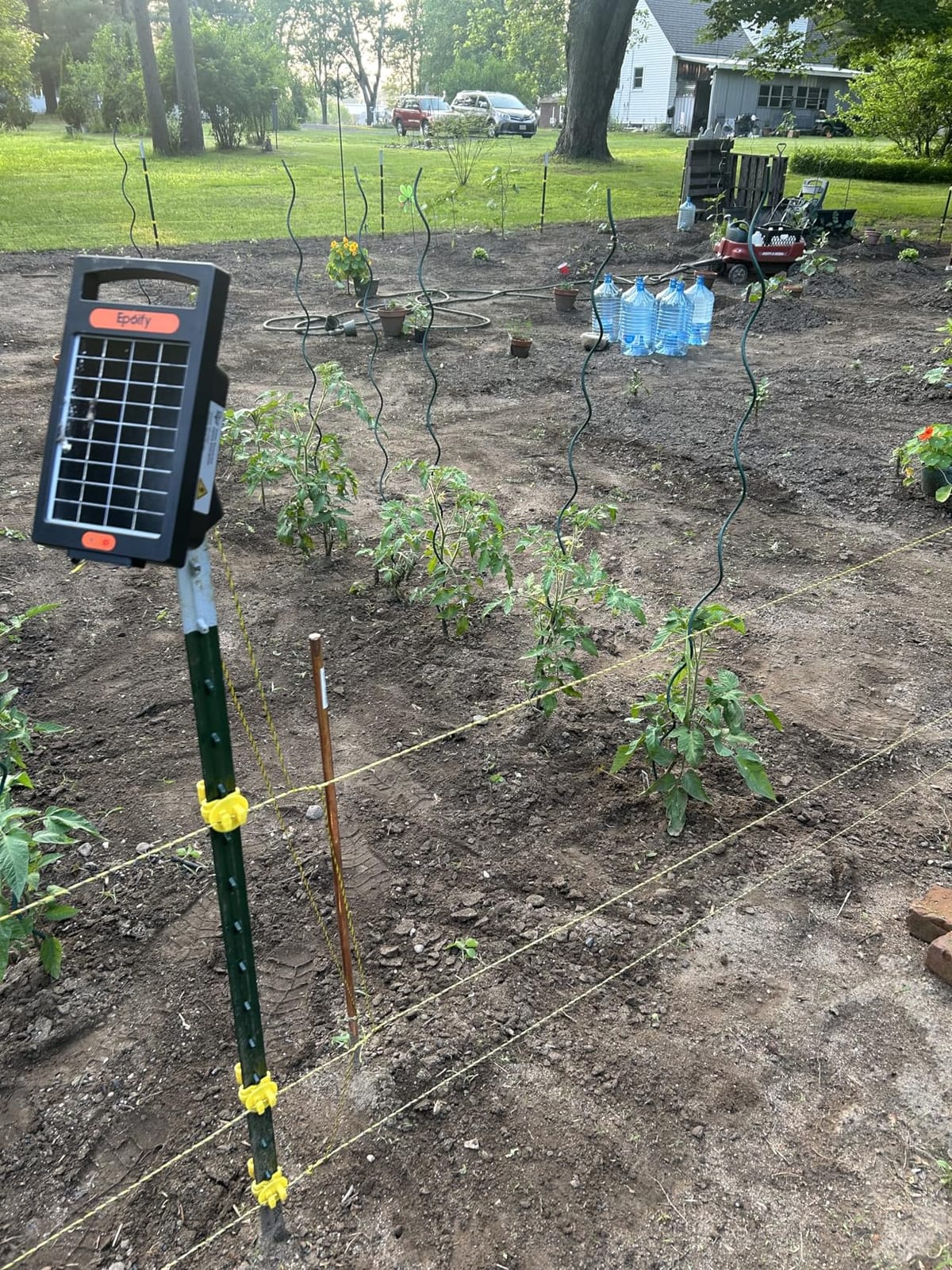 24-Hour Solar Electric Fence Charger, 0.18J, 10-Mile for Livestock customer photo 2
