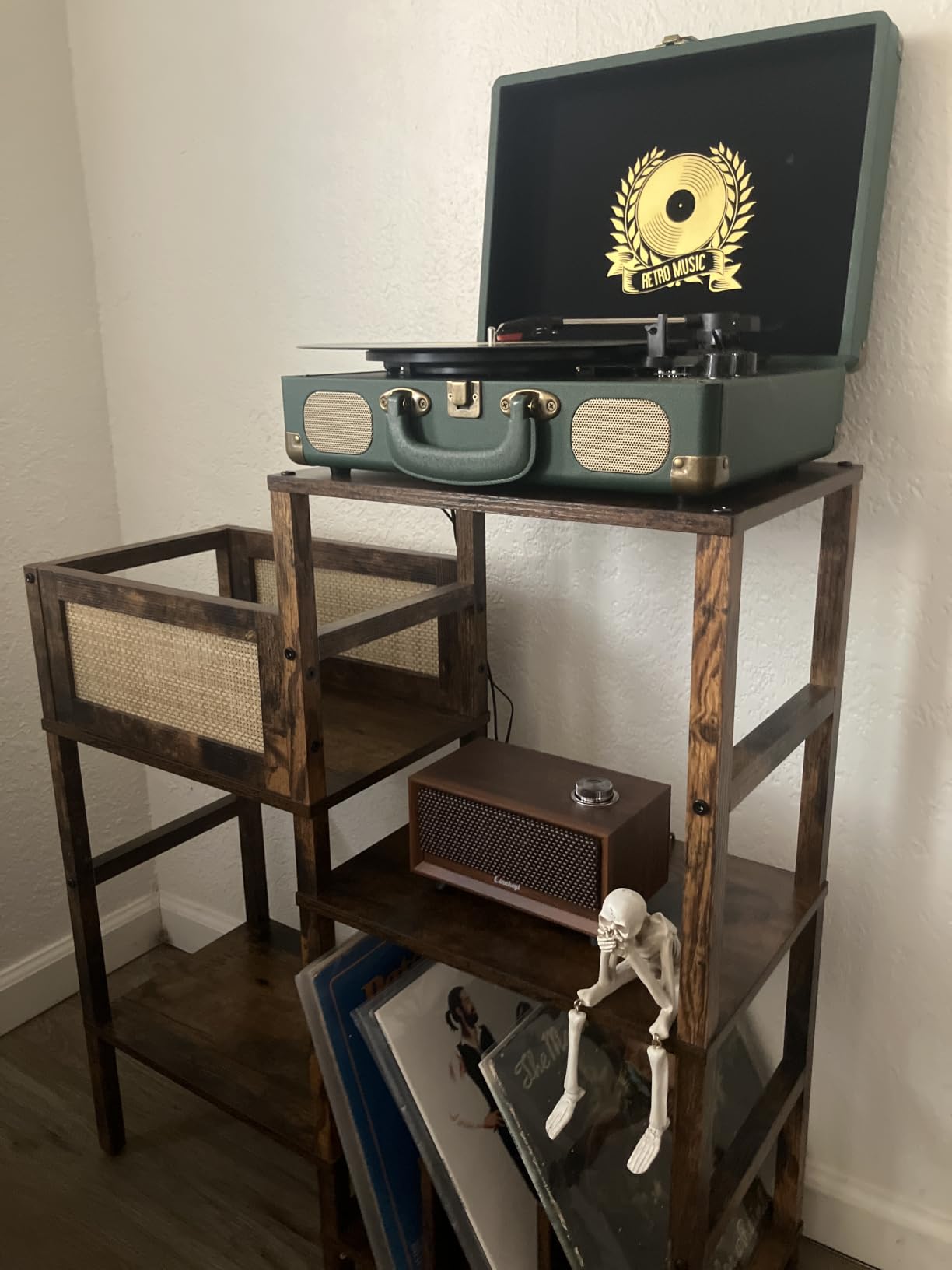 Vinyl Record Player Bluetooth 3-Speed Portable Vintage Suitcase with Built-in Speakers, RCA Line Out AUX in Headphone Jack Vintage Turntable, Black customer photo 2