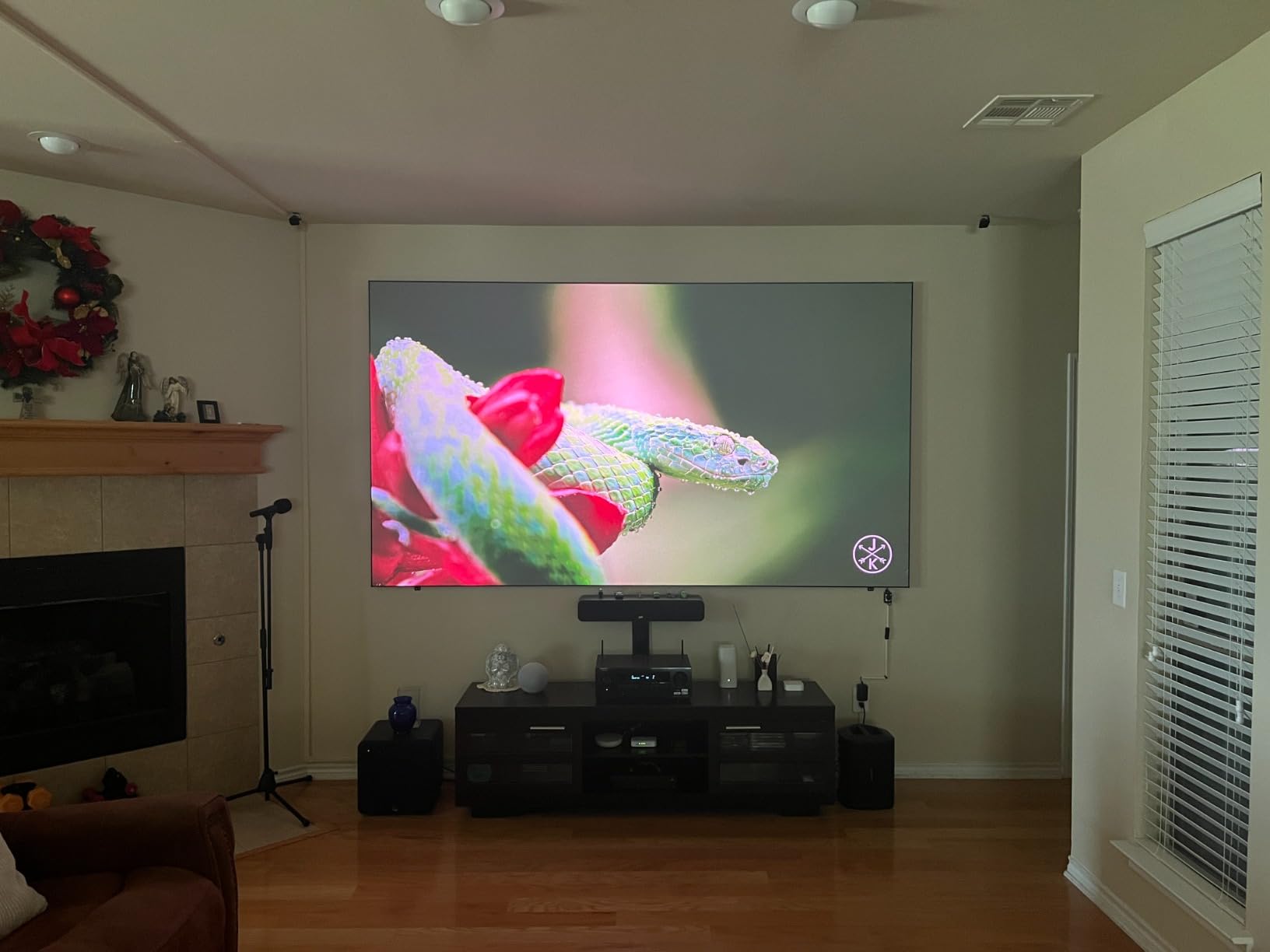 JMGO N1S Ultimate Triple Laser 4K Projector, 3300 ISO Lumens, Google TV customer photo 2