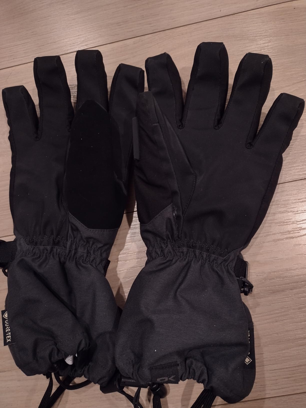Dakine Mens Titan Gore-Tex Snow Glove customer photo 1