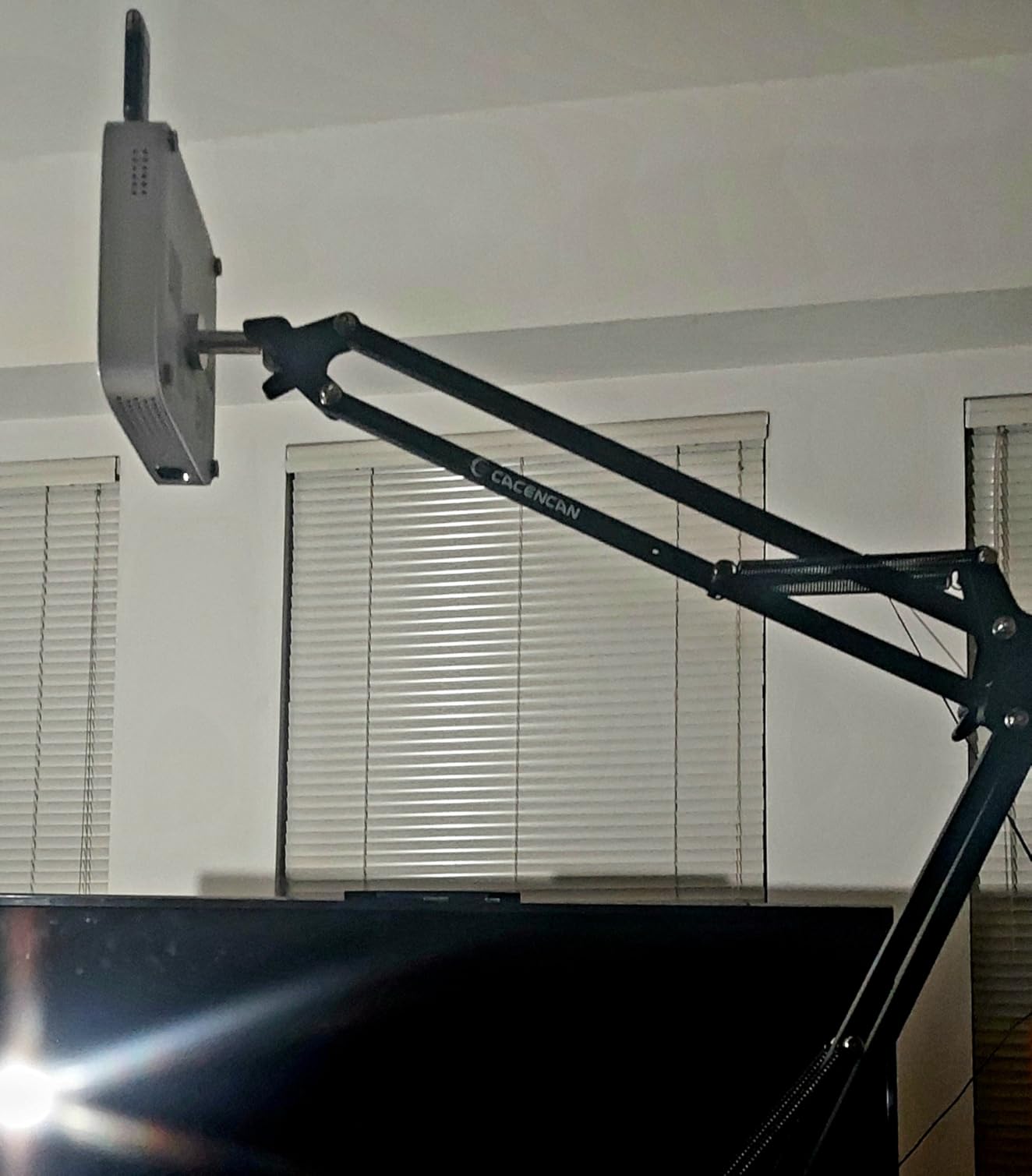 Caydo M1C Art Projector for Artists, Built-in Exclusive Art Drawing App, DLP Technology customer photo 1