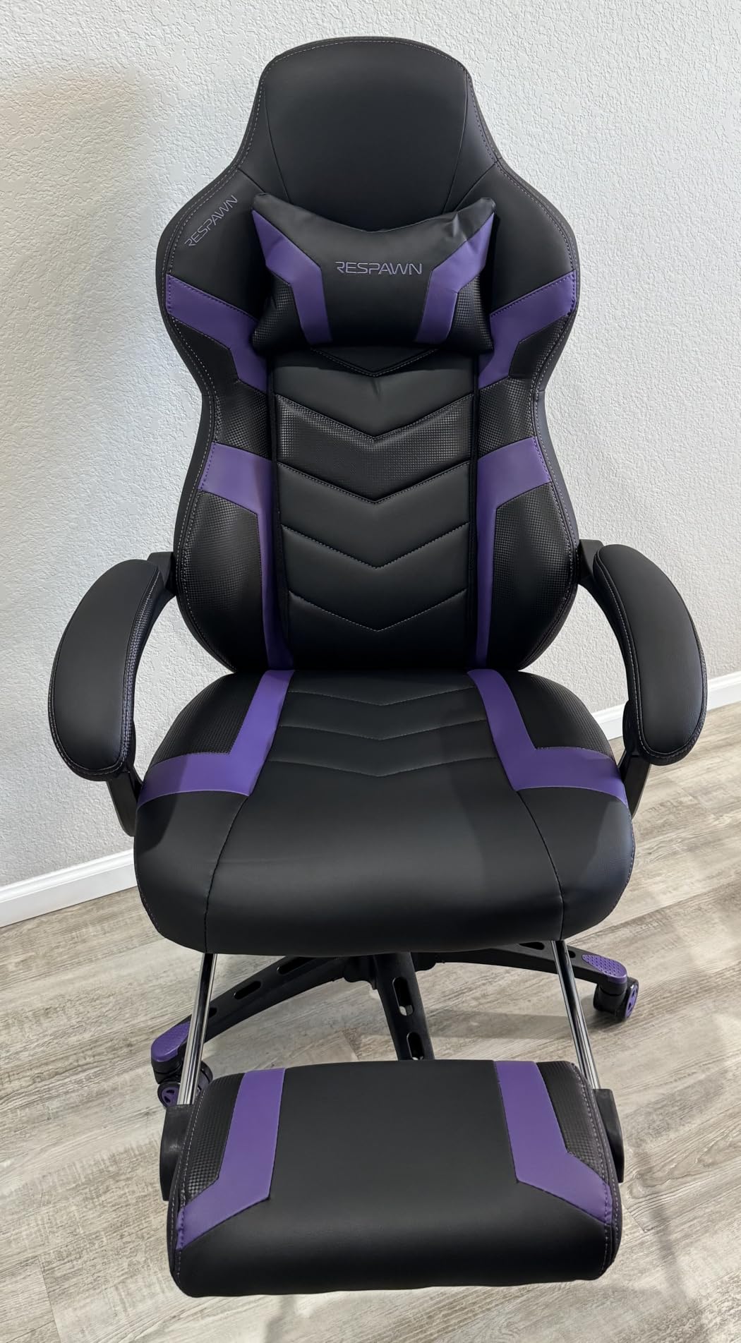 Respawn 110 Pro Ergonomic Gaming Chair with Footrest and Recline | Ergonomic office chair comfort with footrest, lumbar support & 155° recline for work, gaming and relaxing. customer photo 2
