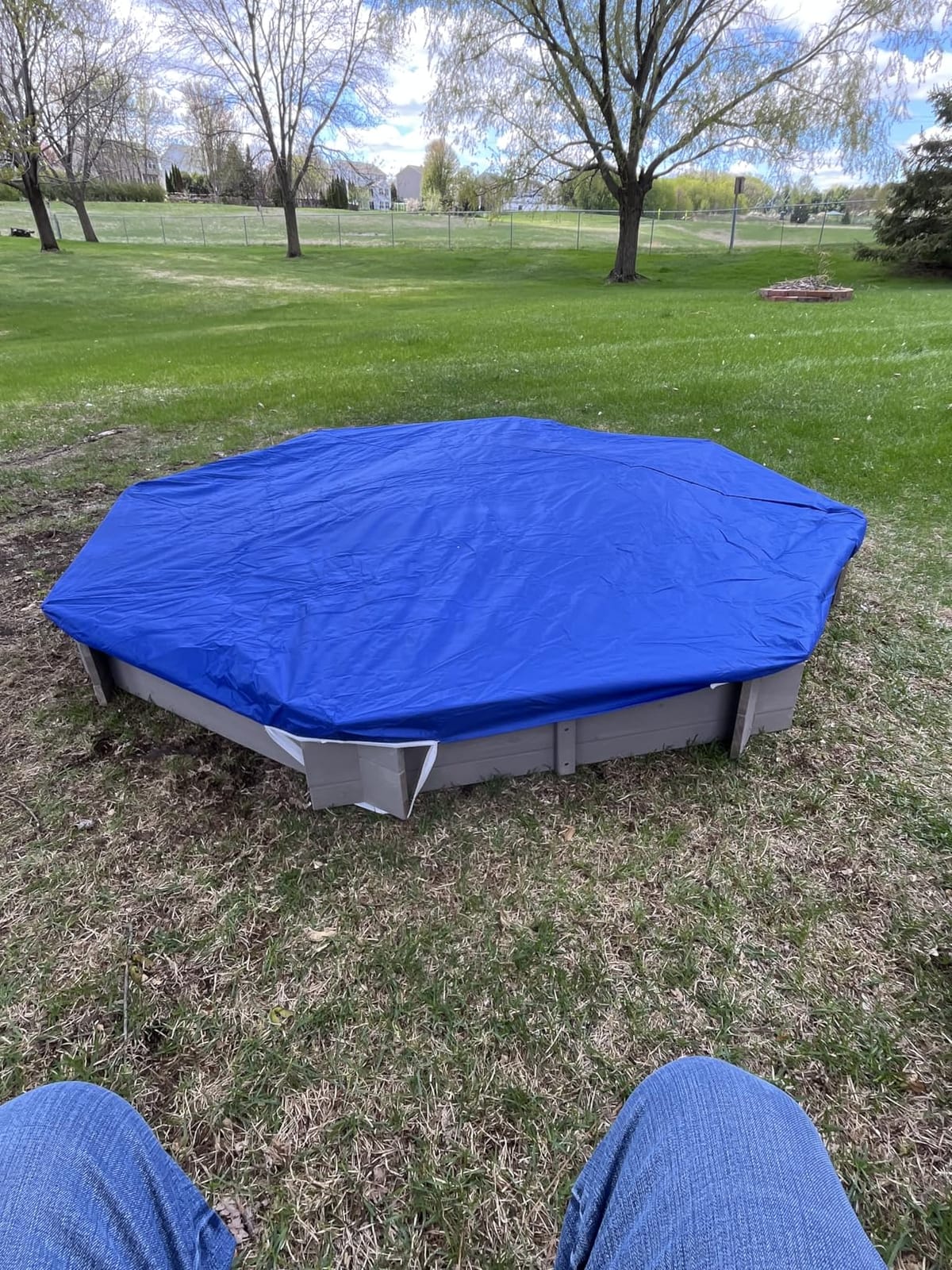 Best Choice Products Large Outdoor Octagon Wooden Sand Box for Kids, Sandbox with Cover, 4 Reinforced Benches Support up to 220 lbs Each, Bottom Liner for Drainage - Walnut customer photo 1