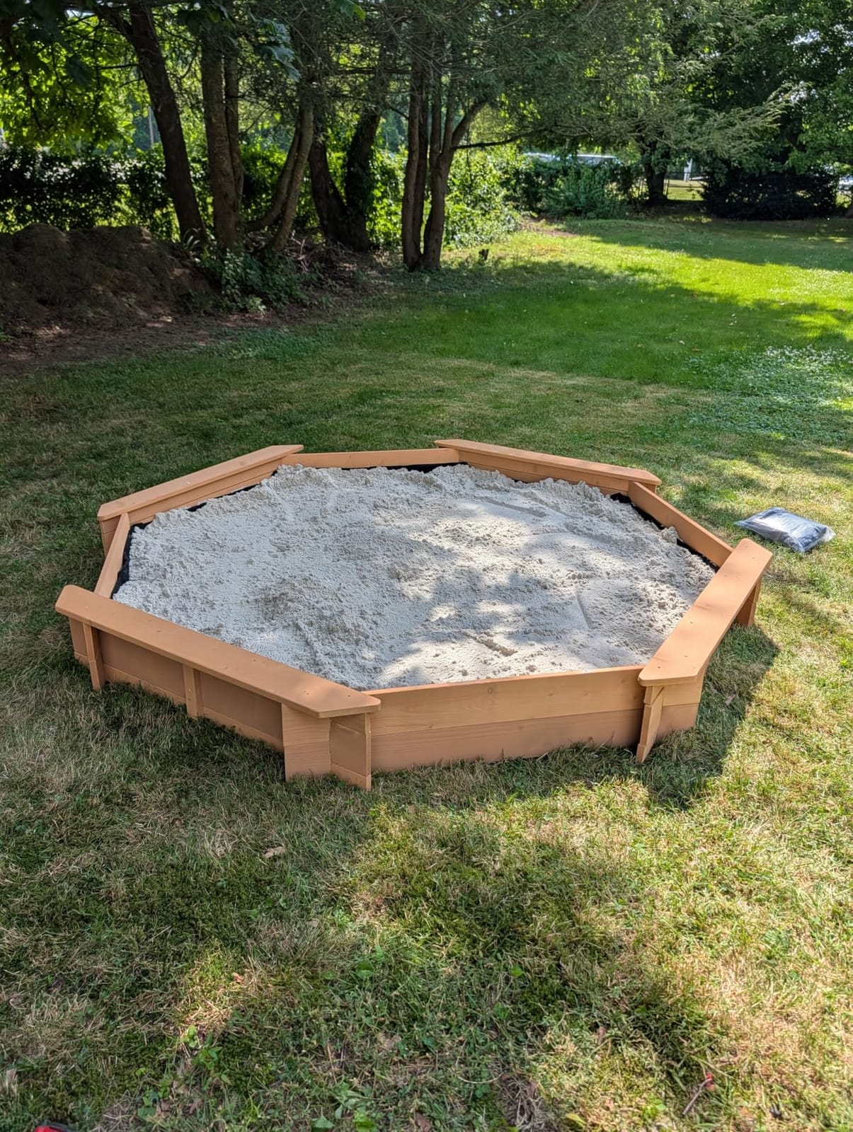 Best Choice Products Large Outdoor Octagon Wooden Sand Box for Kids, Sandbox with Cover, 4 Reinforced Benches Support up to 220 lbs Each, Bottom Liner for Drainage - Walnut customer photo 2