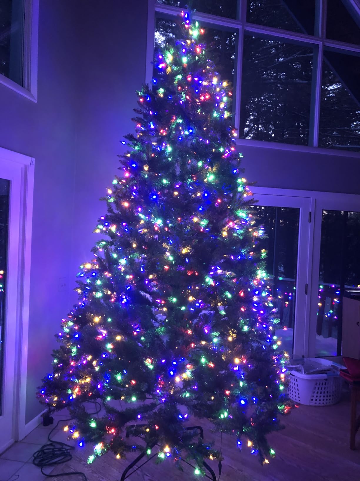 Liberty Lifestyle Christmas Tree 9 ft - Pre-Lit White and Multi-Color Premium LED Lights - Artificial Full Christmas Tree Includes Stand, Remote, and Free Bag customer photo 1