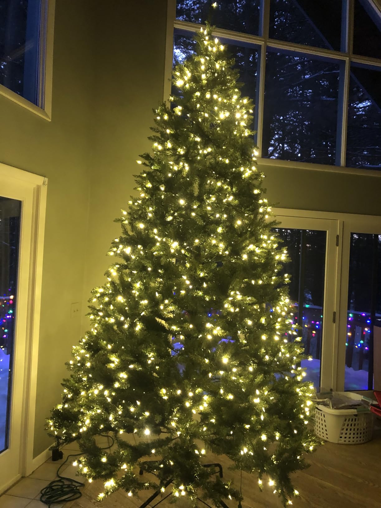 Liberty Lifestyle Christmas Tree 9 ft - Pre-Lit White and Multi-Color Premium LED Lights - Artificial Full Christmas Tree Includes Stand, Remote, and Free Bag customer photo 2