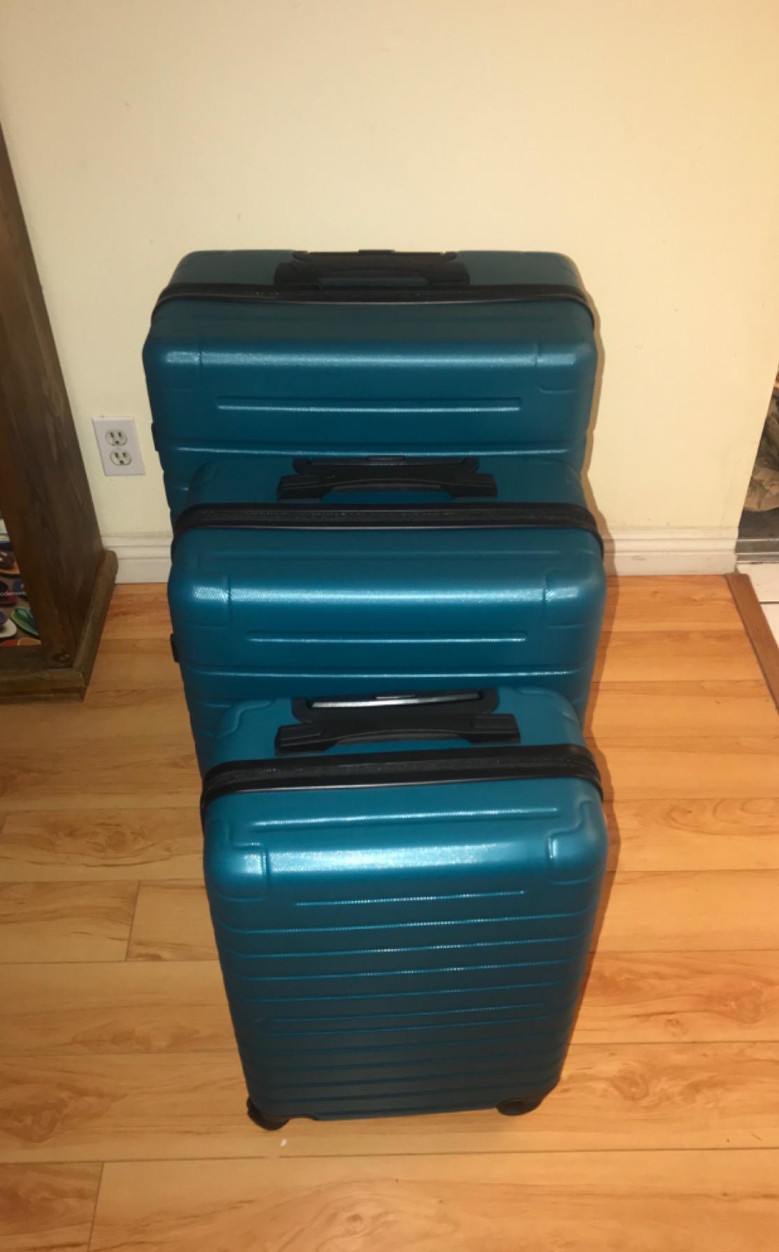 Merax Softside Luggage Set 3 Piece Suitcase with Duffel Bag Spinner Wheels customer photo 1
