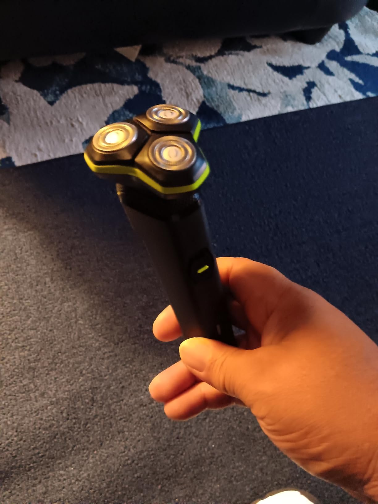 Electric Razor for Men with Magnetic Detachable Head customer photo 1
